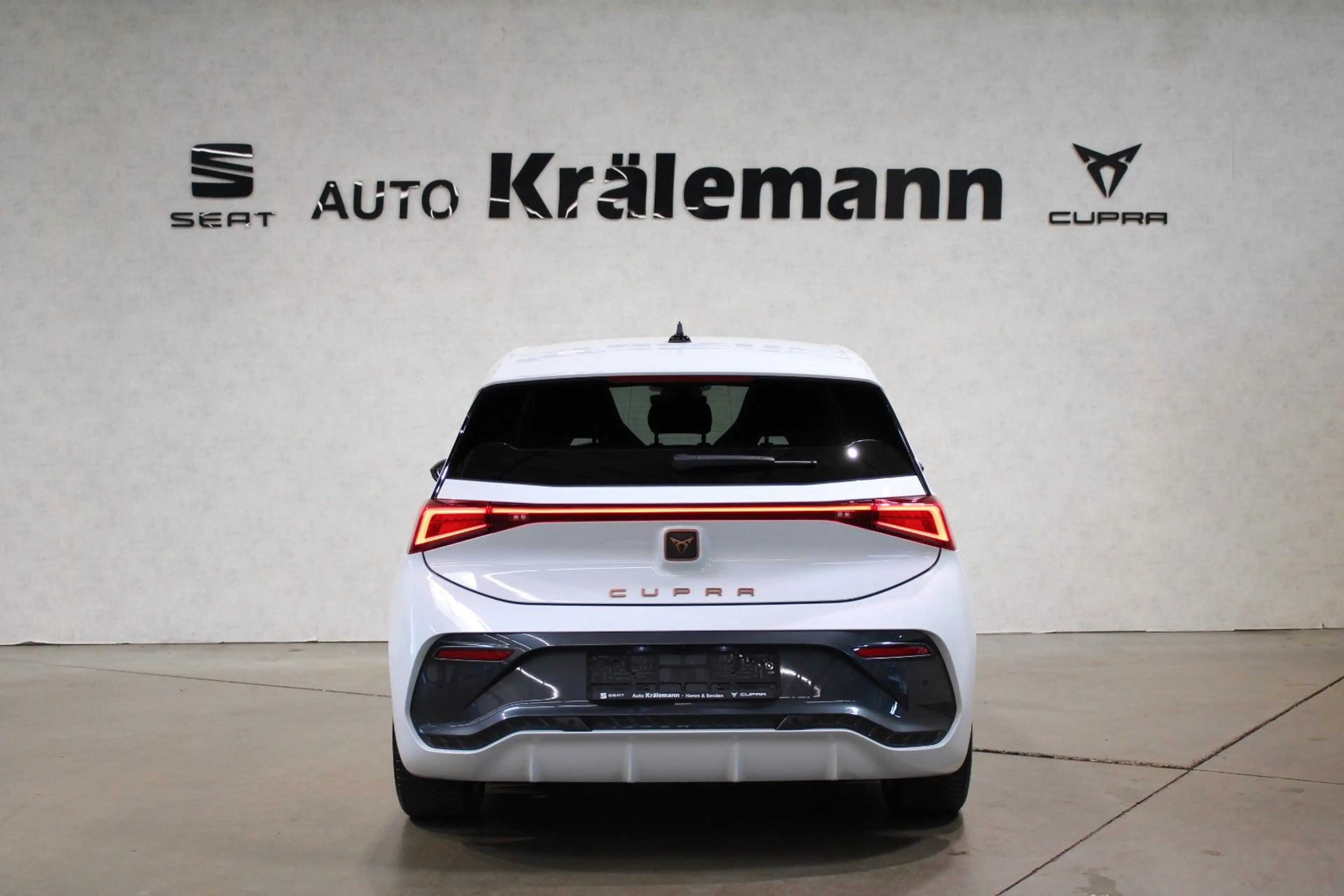 CUPRA Born Edition Dynamic 150kW 58kWh*Navi*360G-Kam* — photo 6