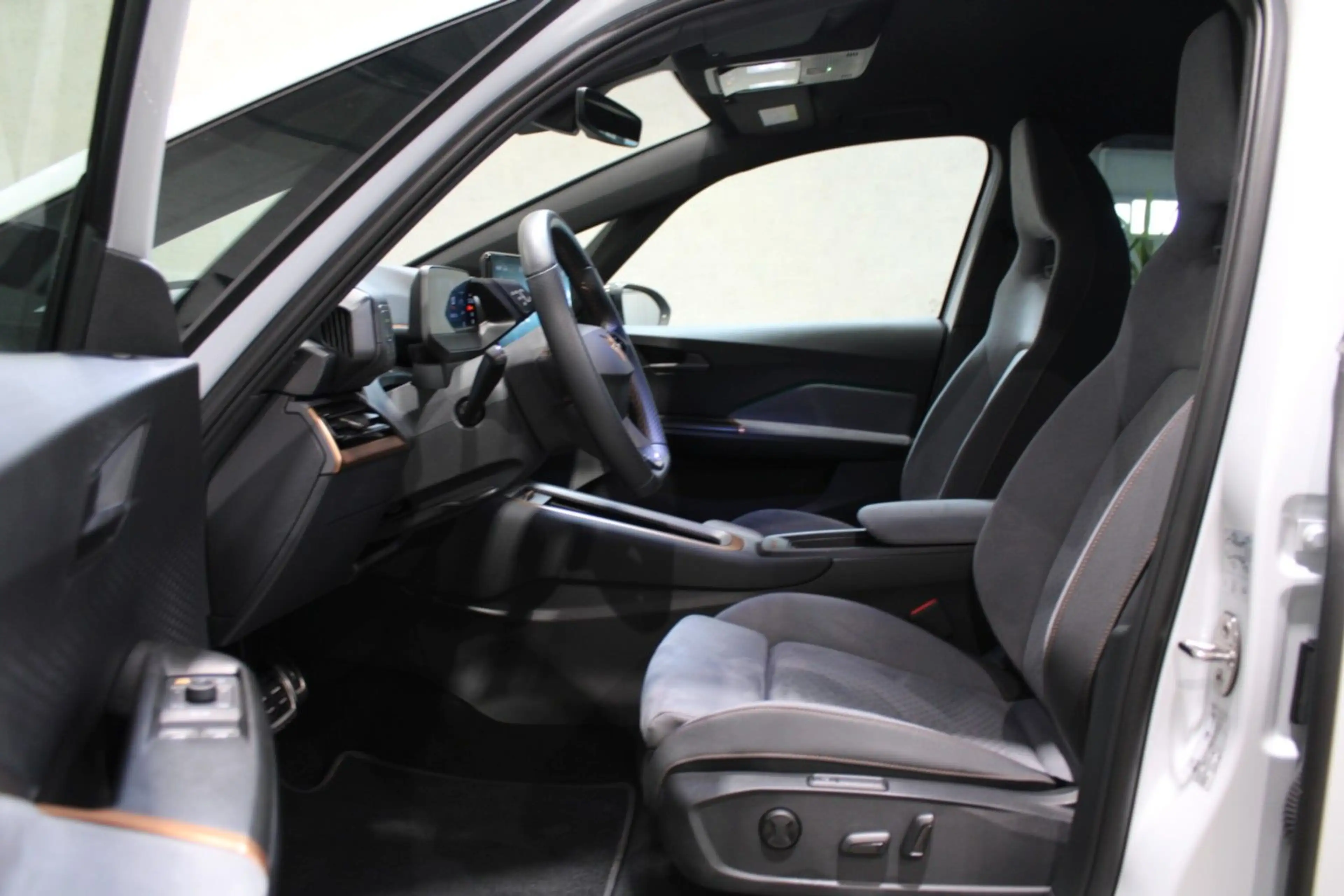 CUPRA Born Edition Dynamic 150kW 58kWh*Navi*360G-Kam* — photo 8