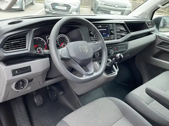 Volkswagen T6.1 Transporter Kombi TDI 4MOTION Ansicht 11