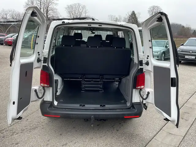Volkswagen T6.1 Transporter Kombi TDI 4MOTION Ansicht 18