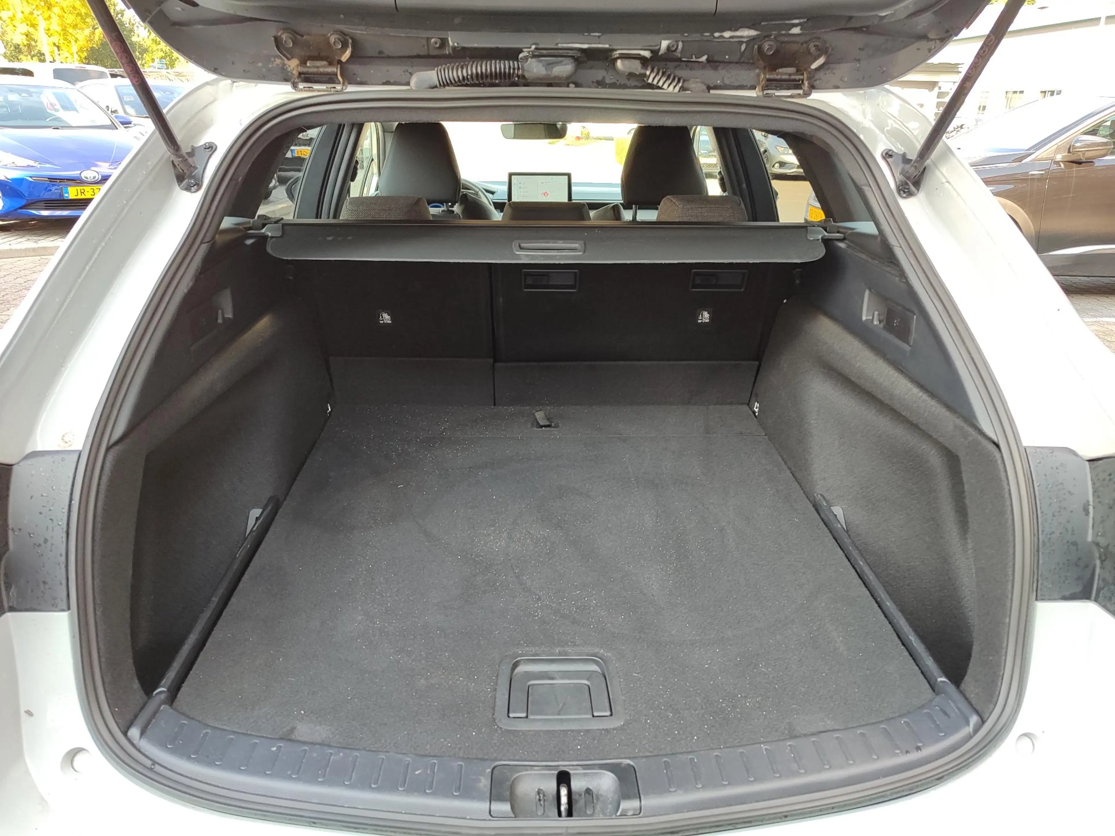 Toyota Corolla Touring Sports Hybrid 140 DYNAMIC STOEL/STUURVERW — photo 28