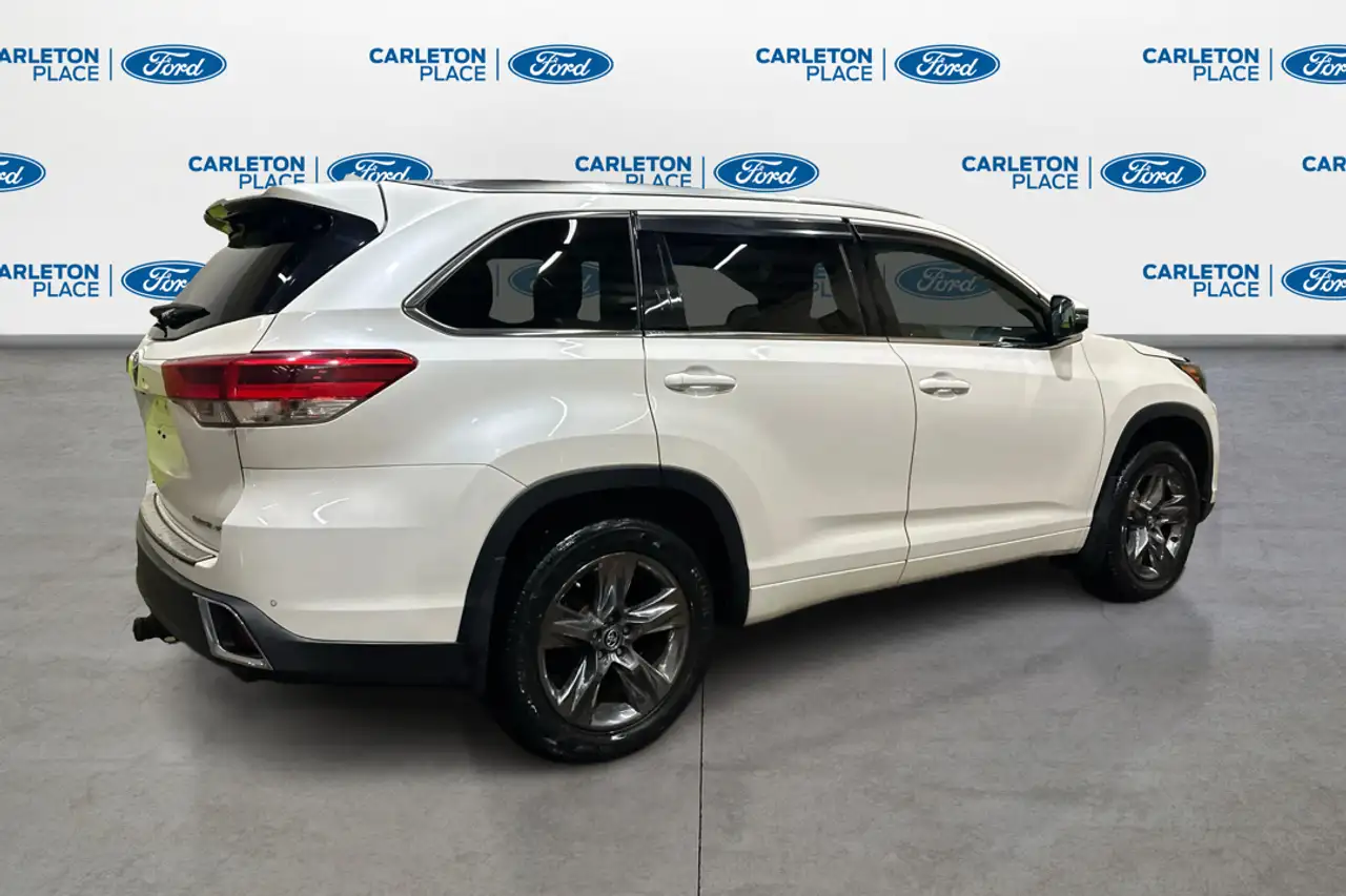 Toyota Highlander снимка Toyota Highlander