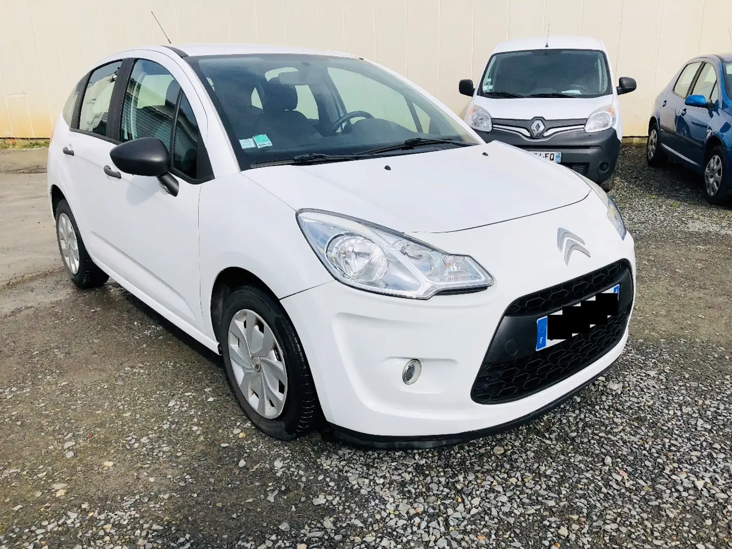 Citroen C3 HDi 70  Attraction Blanc - 2