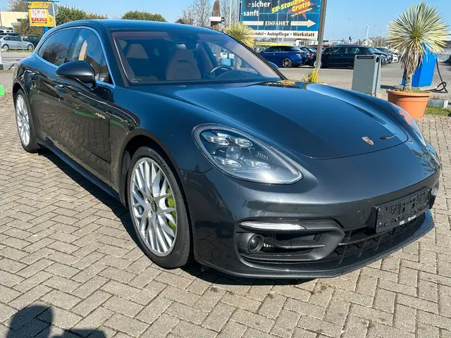 Porsche Panamera Sport Turismo 4 S E-Hybrid