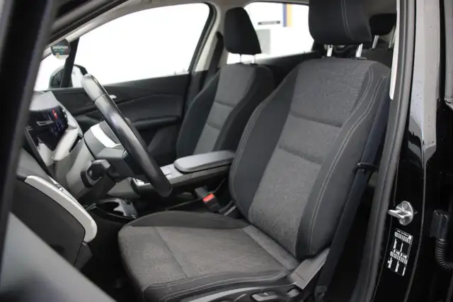 BMW 2 Series view 9