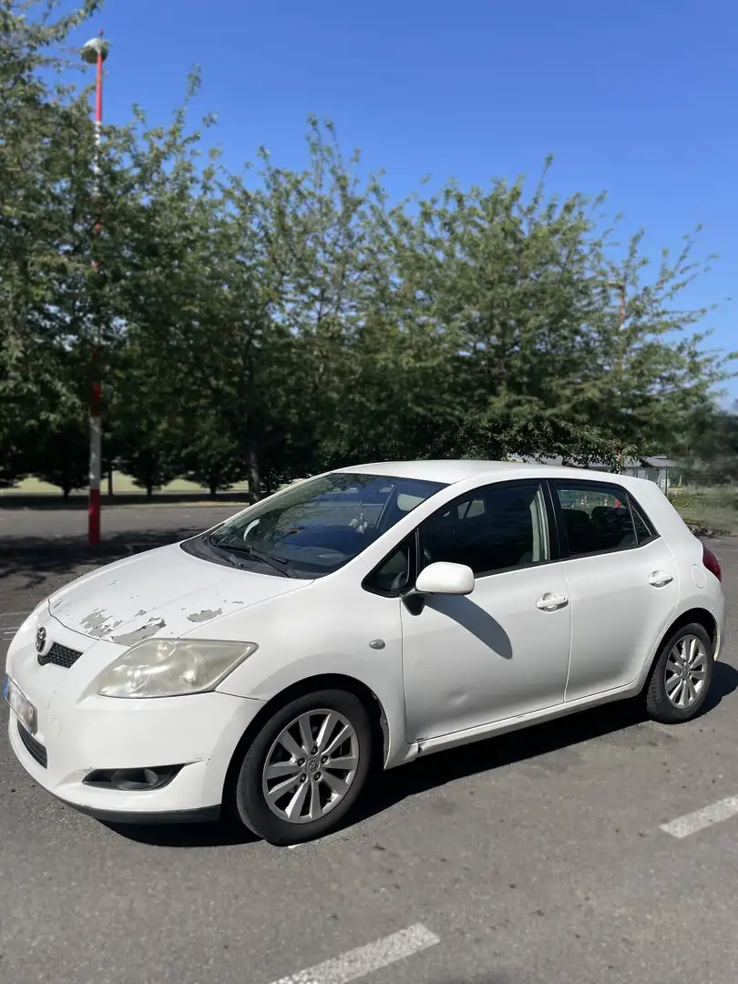 Toyota Auris 1.4 D4D 90ch – 2008 - 1