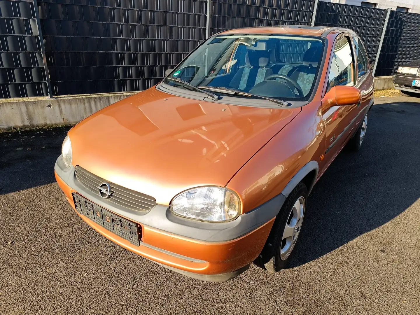 Opel Corsa Edition 100 Cool ~16V ~ SEHR GEPFELGT ~ SCHIE-DACH Bronze - 1