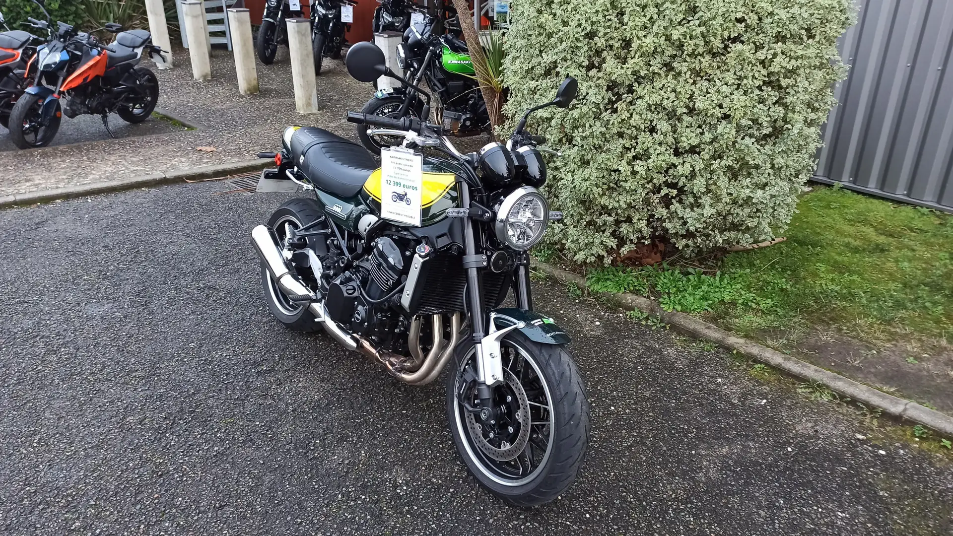 Kawasaki Z 900 Verde - 1