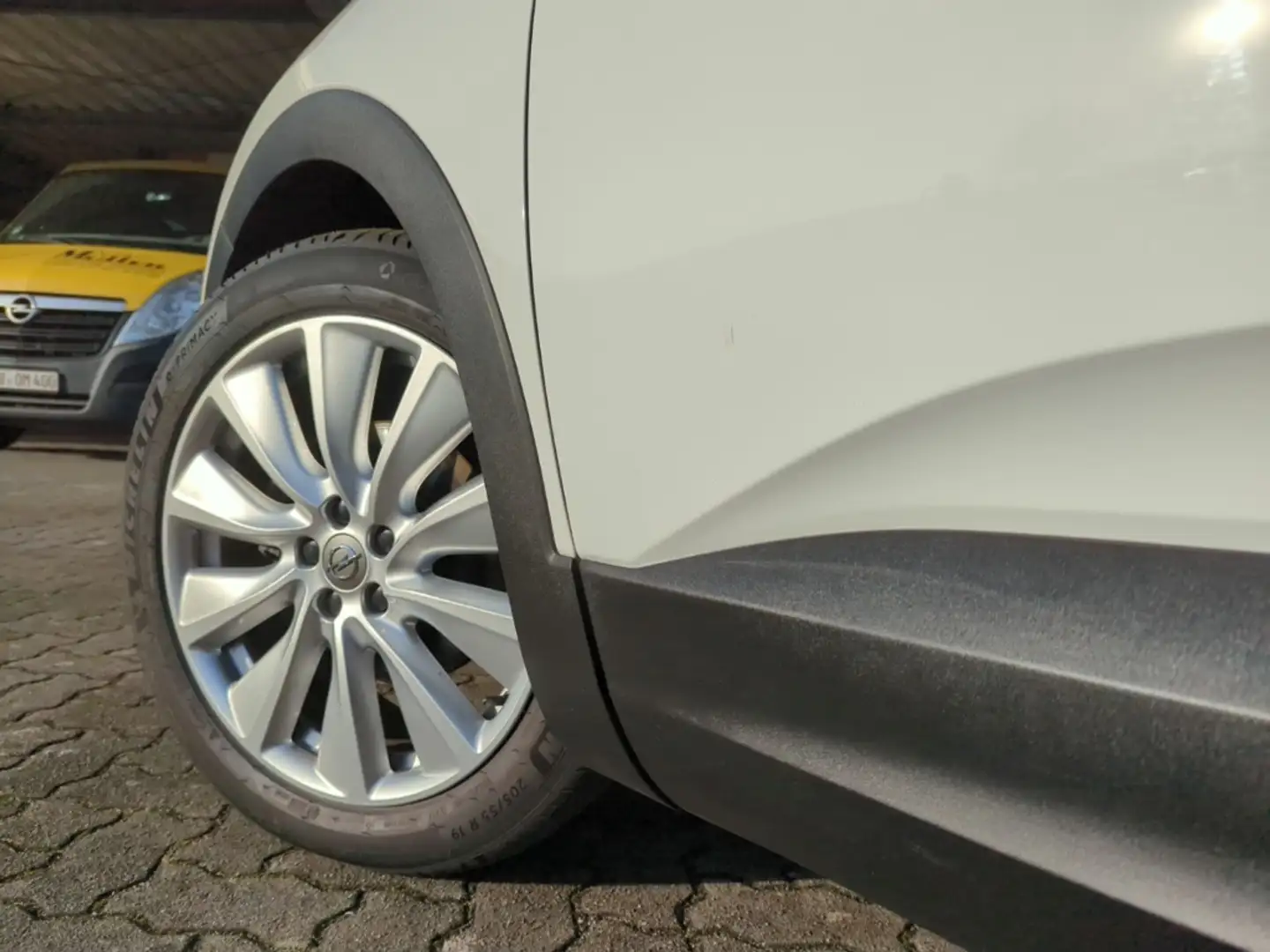 Opel Grandland Ultimate 2.0 D Autom. +Leder+19 Zoll+AHK+Klimasitz Weiß - 2