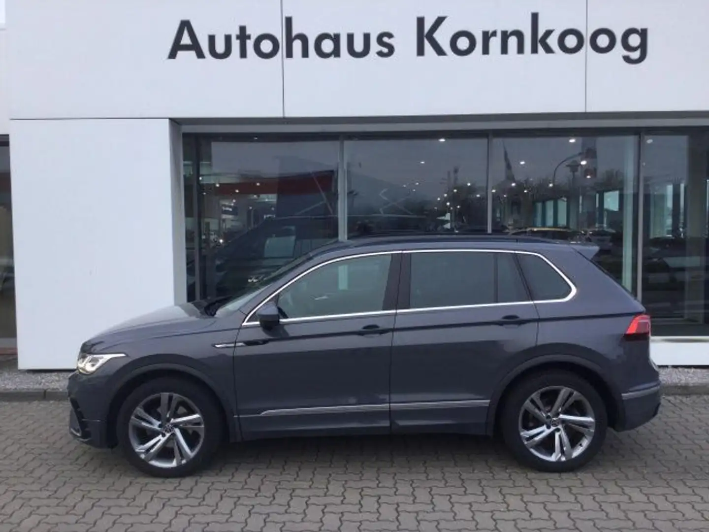 Volkswagen Tiguan 2.0 TDI SCR R-Line DSG AHK KAM Sportpaket Gris - 1
