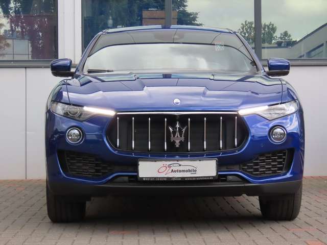 Maserati Levante Q4 3.0 V6 Autom. 360° Kamera Panorama