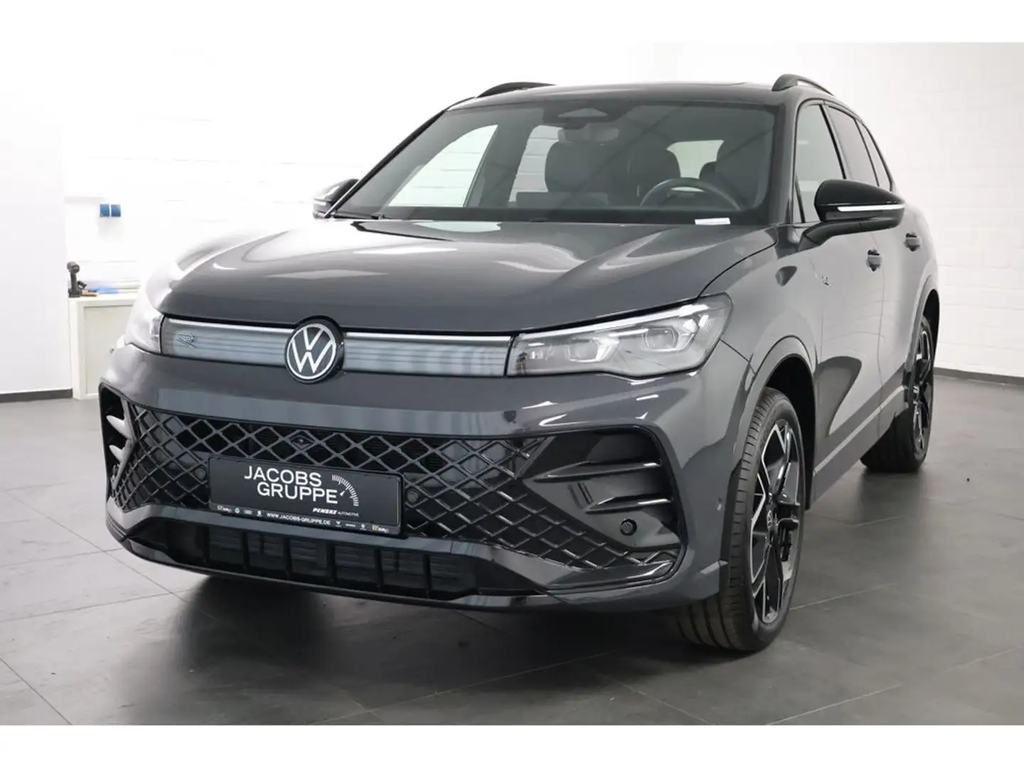Volkswagen Tiguan 2.0 TDI 4M R-Line "Black Style" DSG,Na Grau - 2