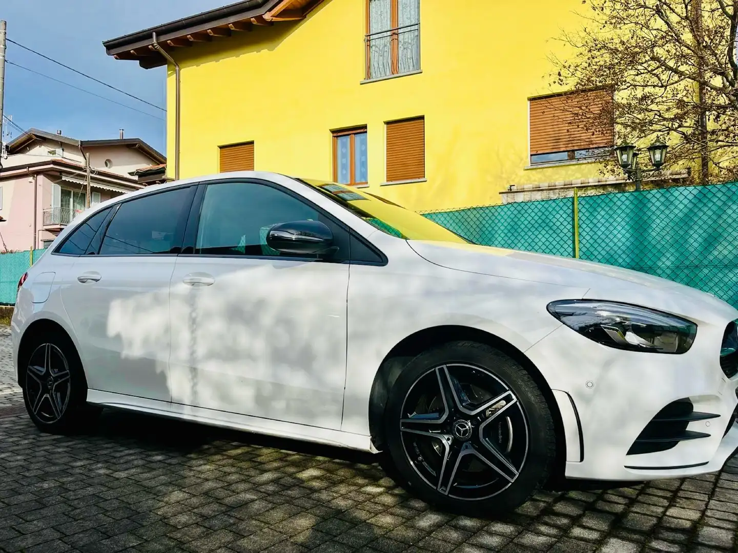 Mercedes-Benz B 250 e 8G-DCT AMG Line Blanc - 1