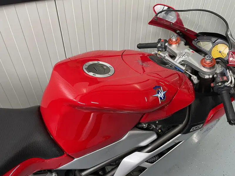 MV Agusta F4 750 - foto 6