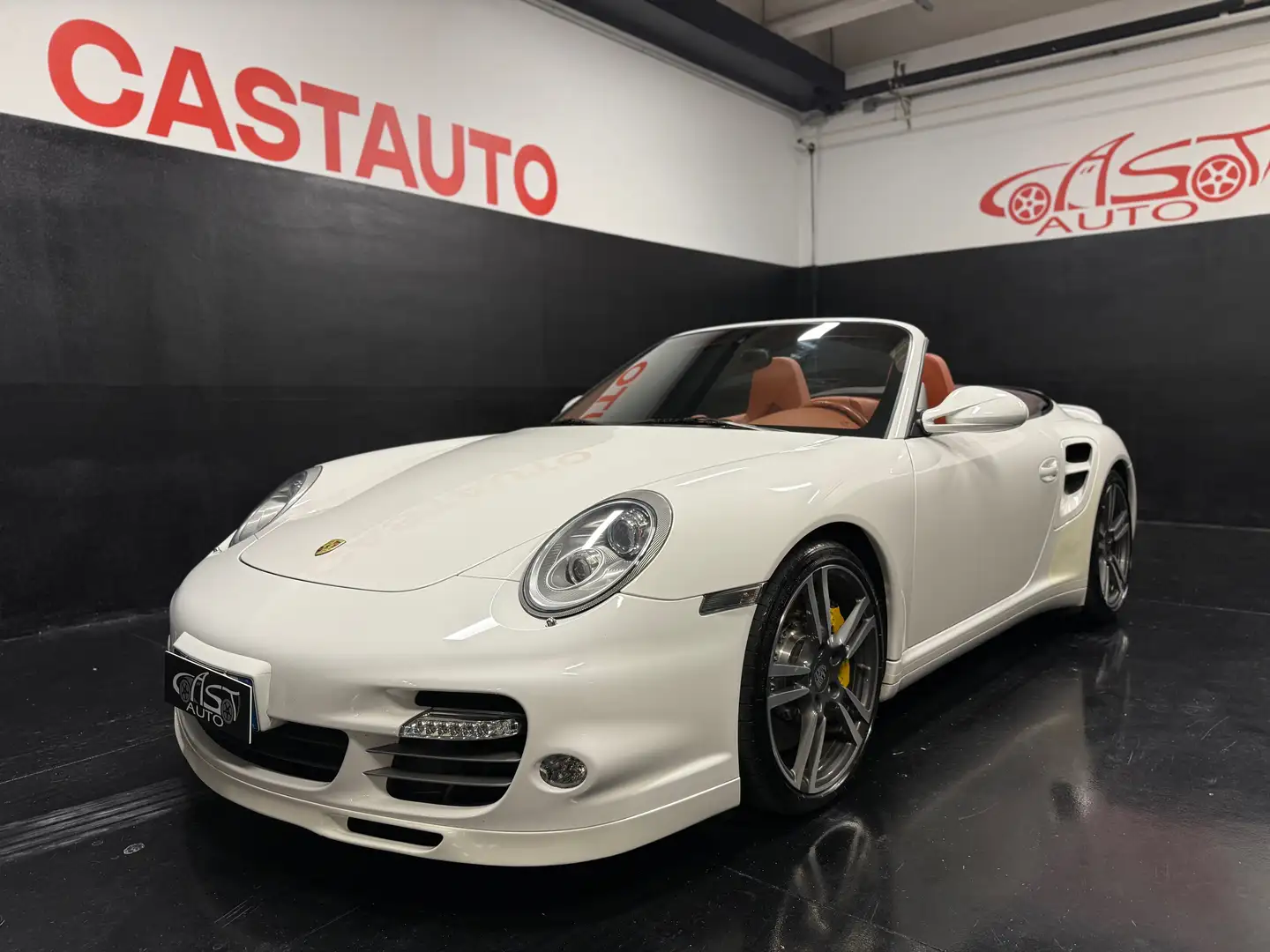 Porsche 997 911 Carrera 997 Cabrio 3.8 Turbo S PDK CARBO FULL Blanc - 2