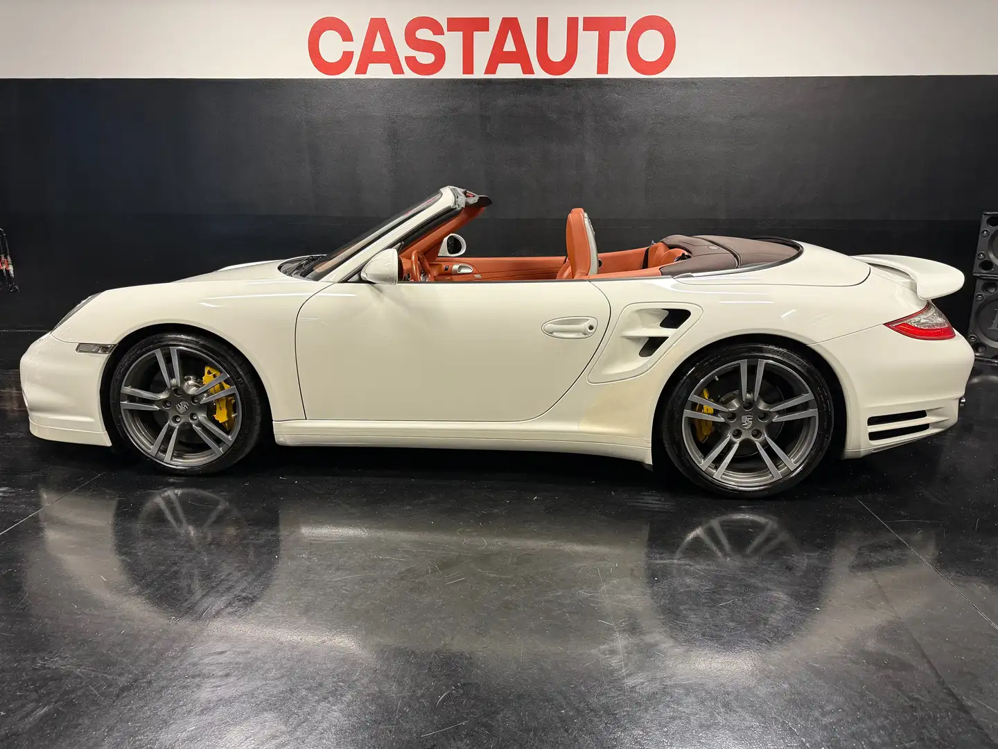Porsche 997 911 Carrera 997 Cabrio 3.8 Turbo S PDK CARBO FULL Blanc - 1