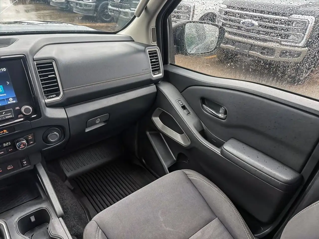 Nissan Frontier снимка Nissan Frontier