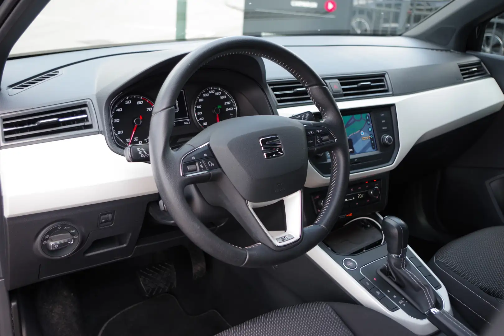 SEAT Arona 1.0 TSI Style 115 PK Automaat Business Intense, Ad Zwart - 2