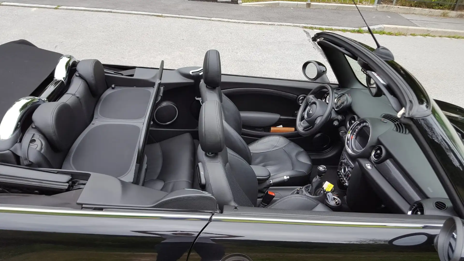 MINI Cooper S Cabrio Black - 2