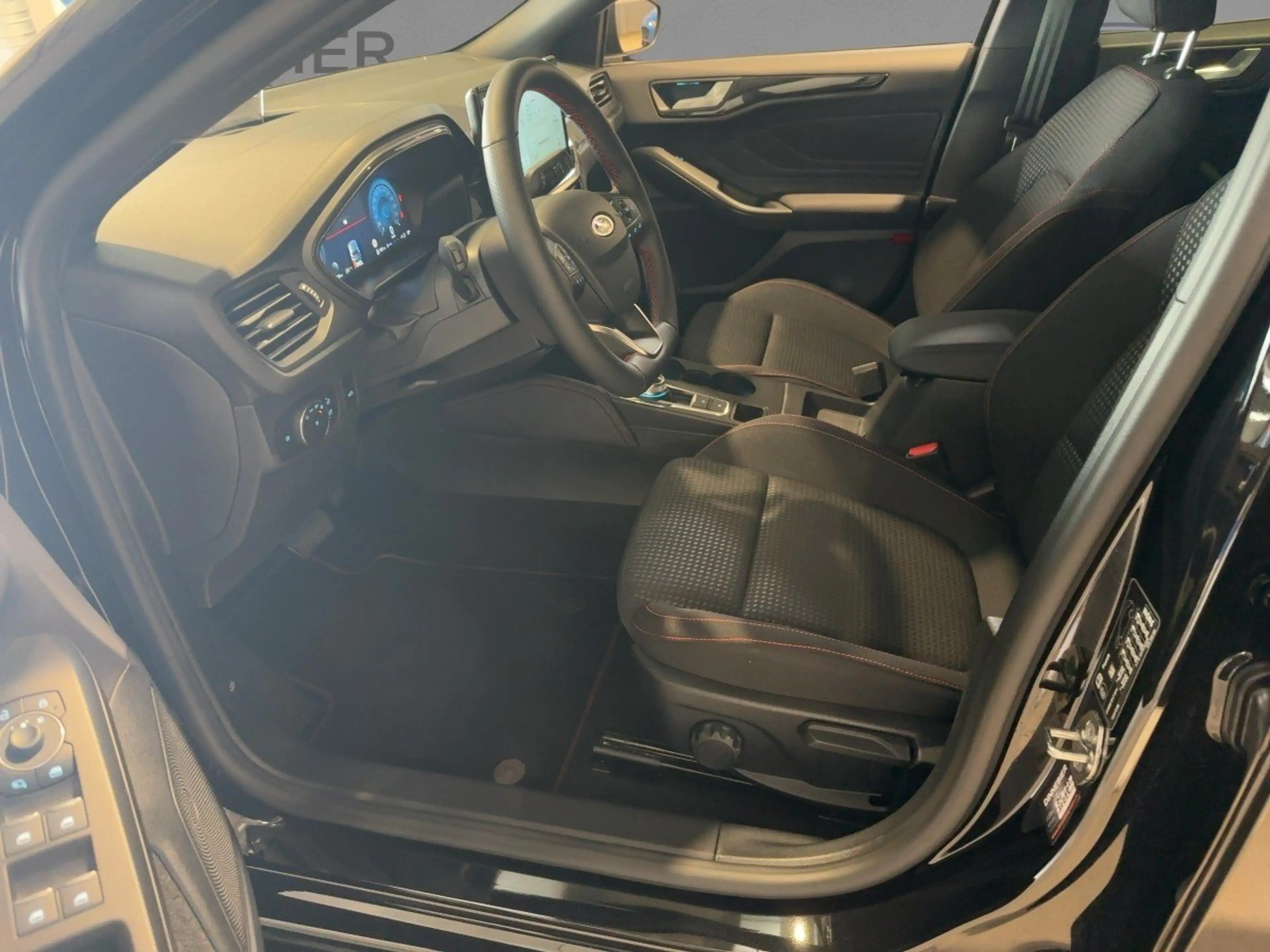 Ford Focus ST-Line X LED+AHK+Kamera+Winterpaket — photo 9