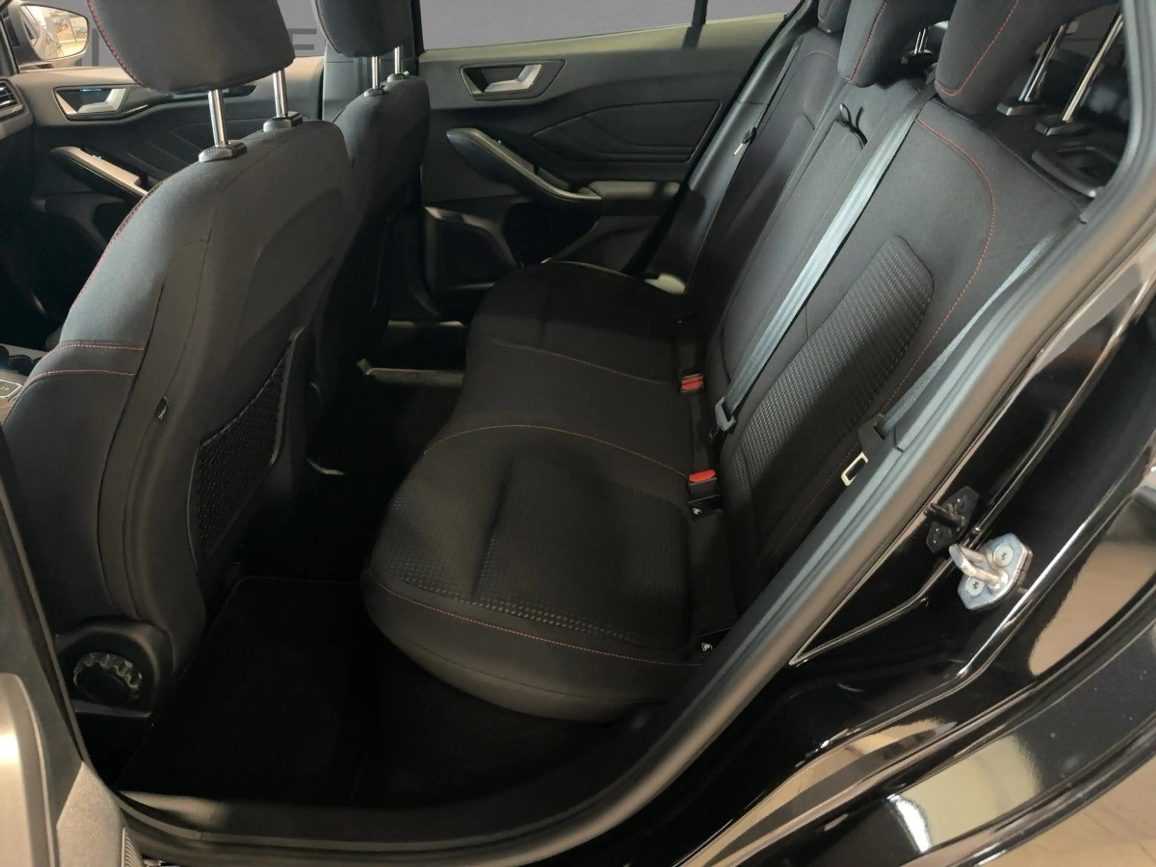 Ford Focus ST-Line X LED+AHK+Kamera+Winterpaket — photo 10