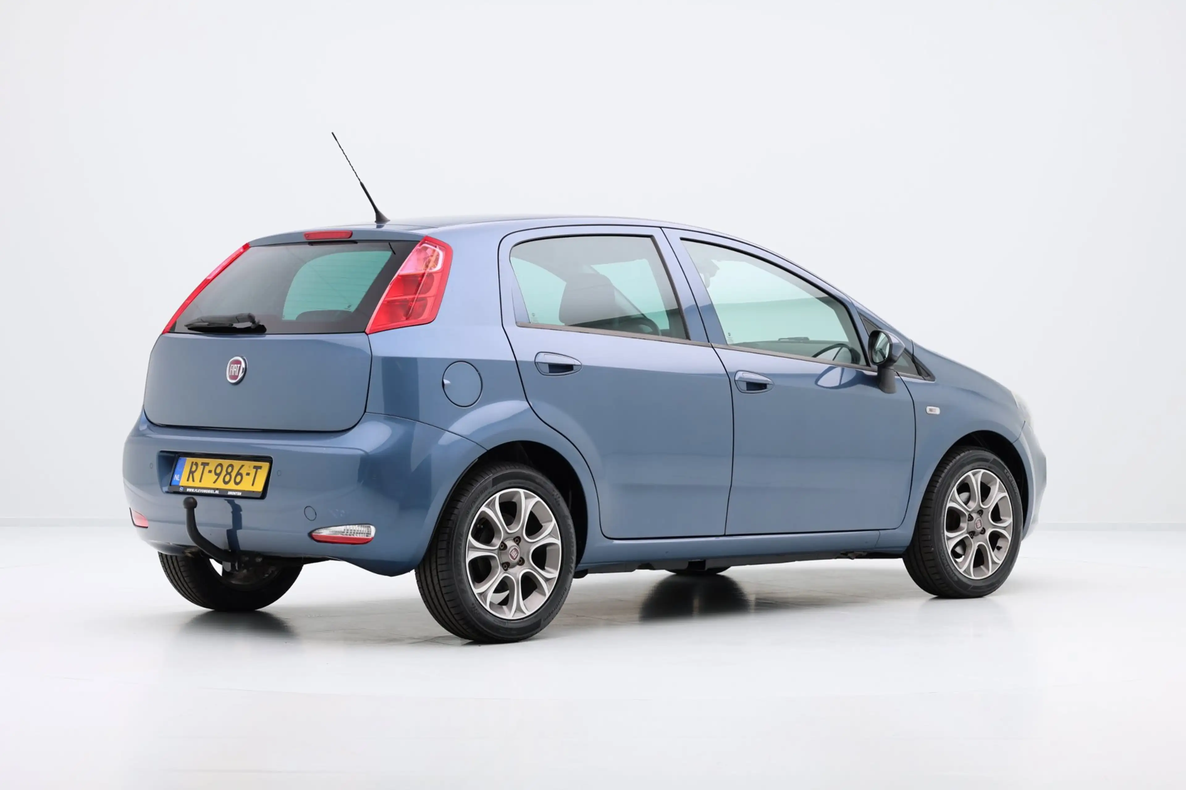 Fiat Punto Evo 0.9 TwinAir Sempre 5-drs Clima|LMV|Cruise — photo 3