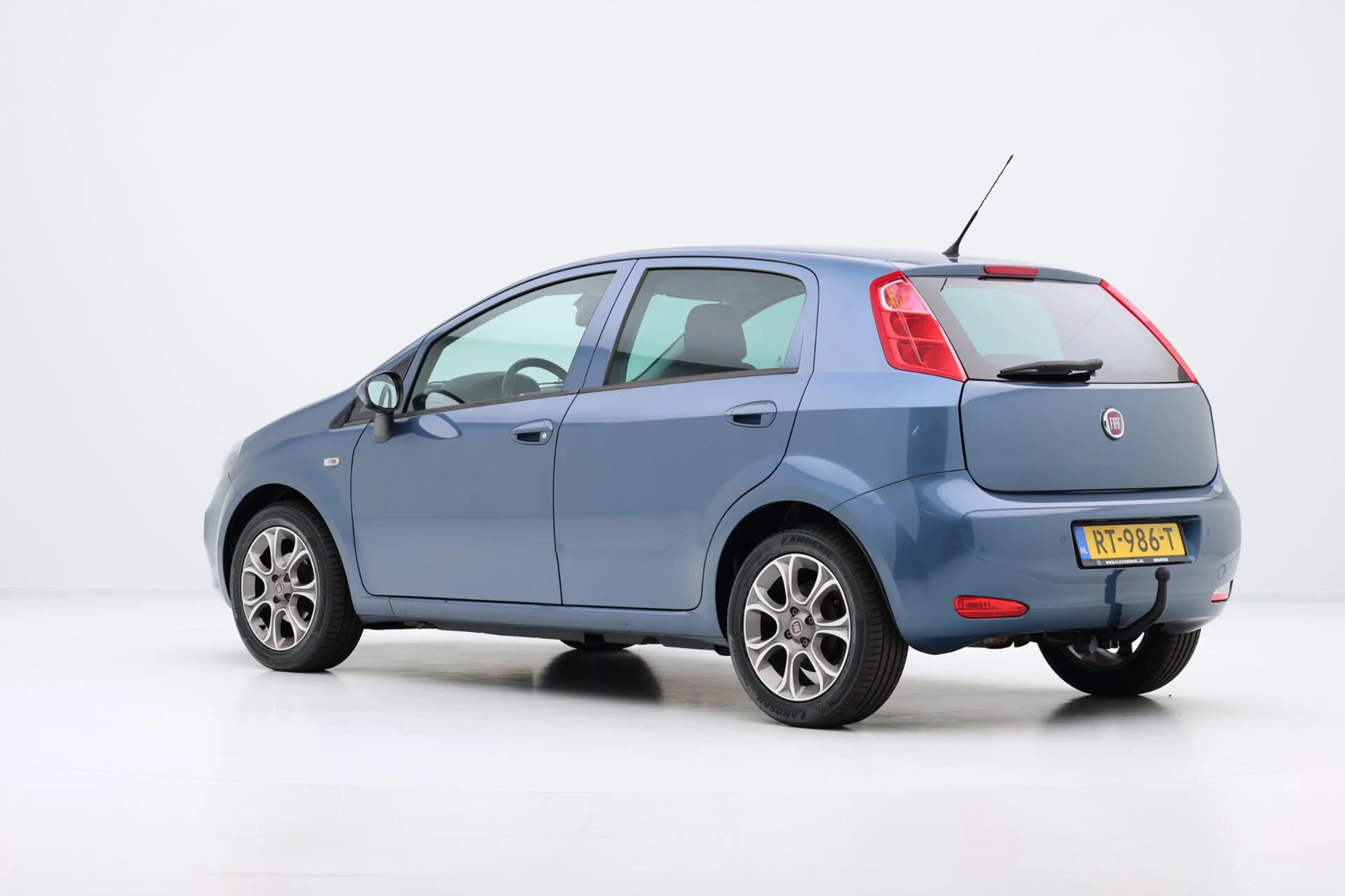 Fiat Punto Evo 0.9 TwinAir Sempre 5-drs Clima|LMV|Cruise — photo 29