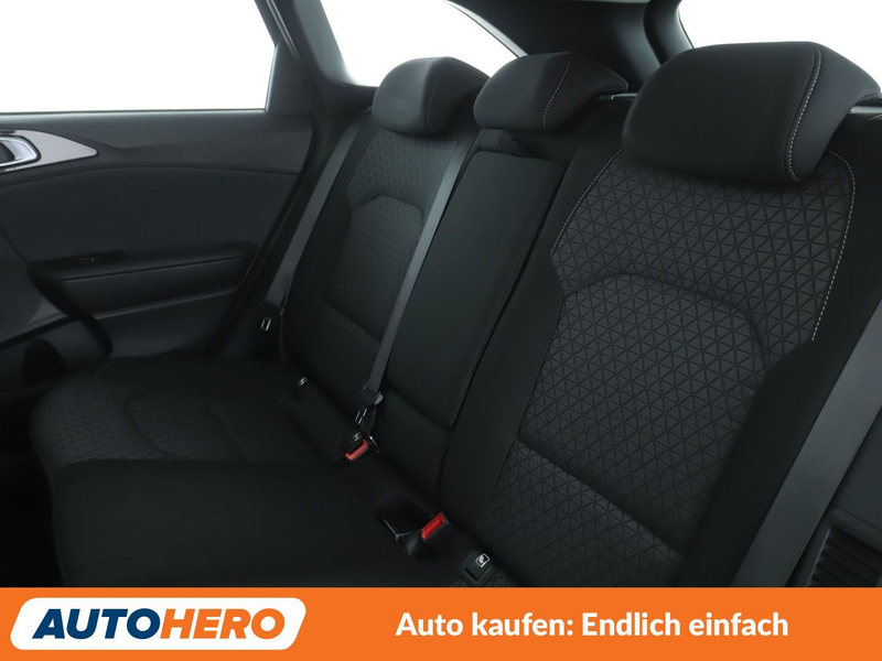 Kia Ceed / cee'd 1.6 Plug-in Hybrid Spirit Aut.*LED*TEMPO*PDC*SHZ* — photo 14