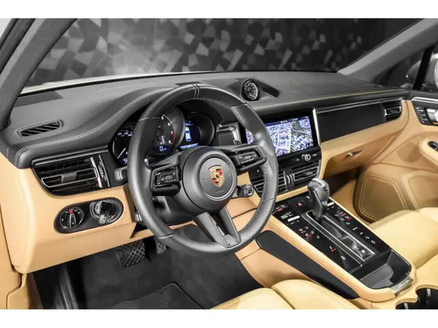 Porsche Macan view 13