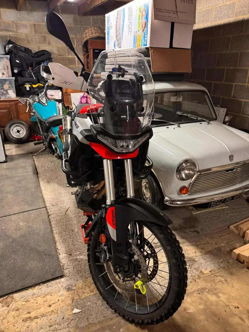 Aprilia Tuareg 660 crvena - 1