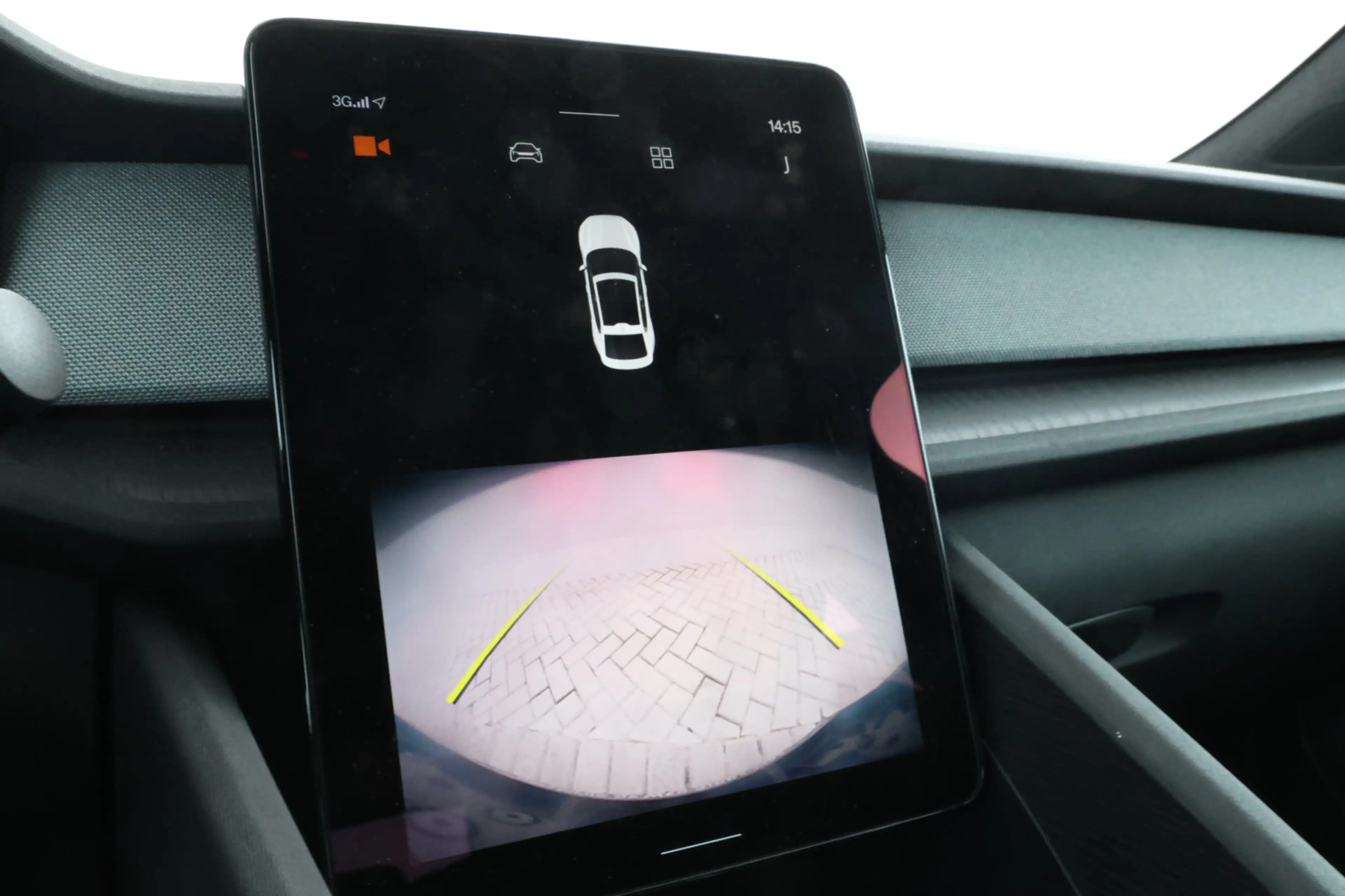 Polestar 2 Standard Range Single Motor 63kWh Digital Dash, Ad — photo 23