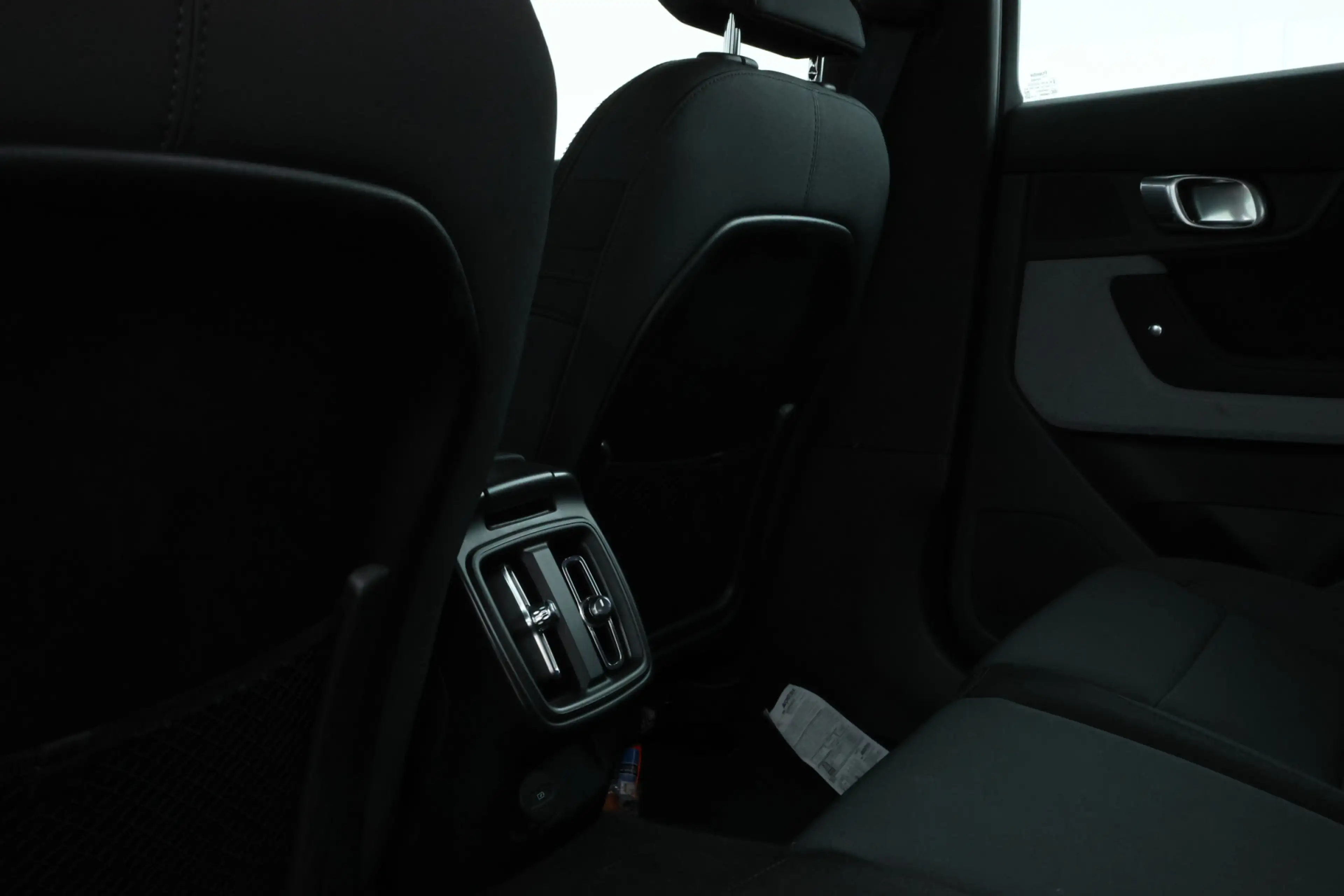 Polestar 2 Standard Range Single Motor 63kWh Digital Dash, Ad — photo 28