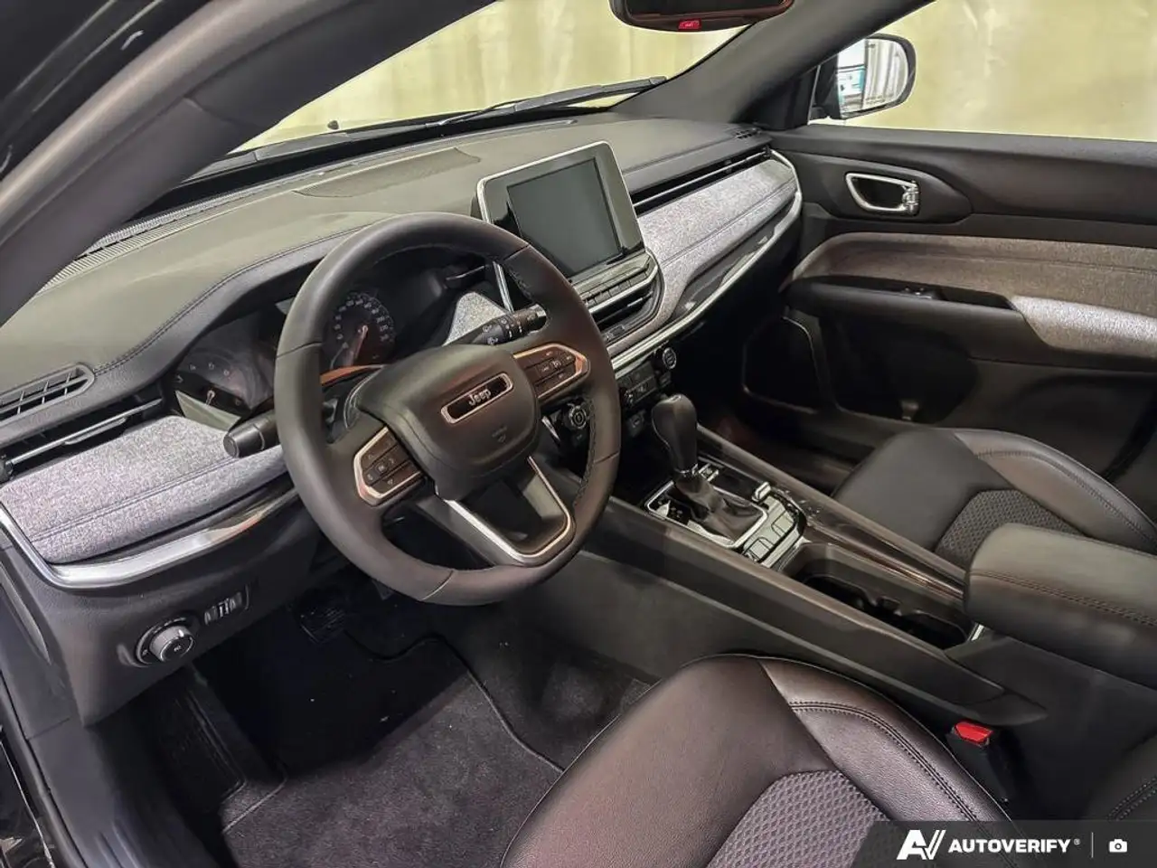 Jeep Compass снимка Jeep Compass