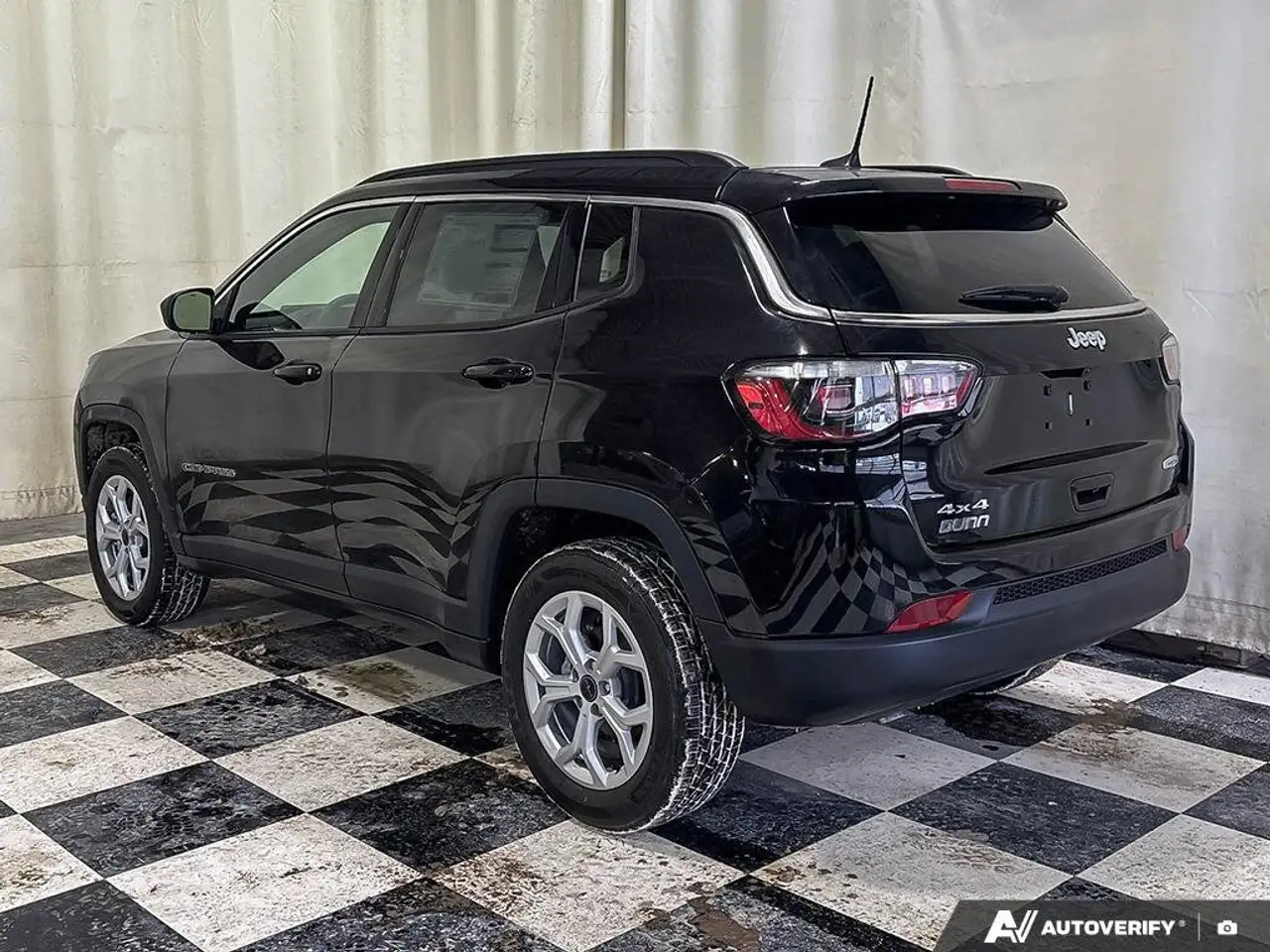 Jeep Compass снимка Jeep Compass