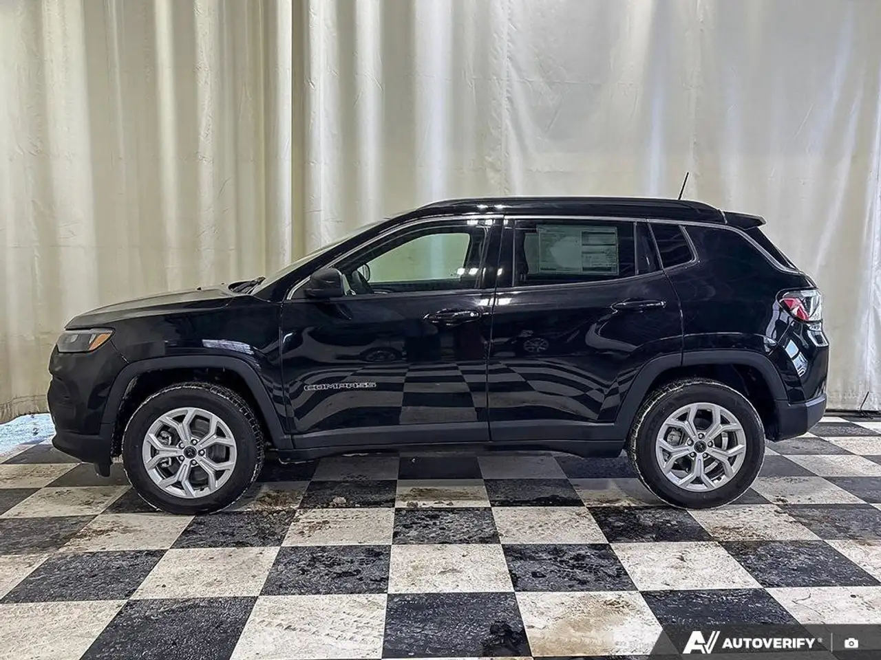 Jeep Compass снимка Jeep Compass