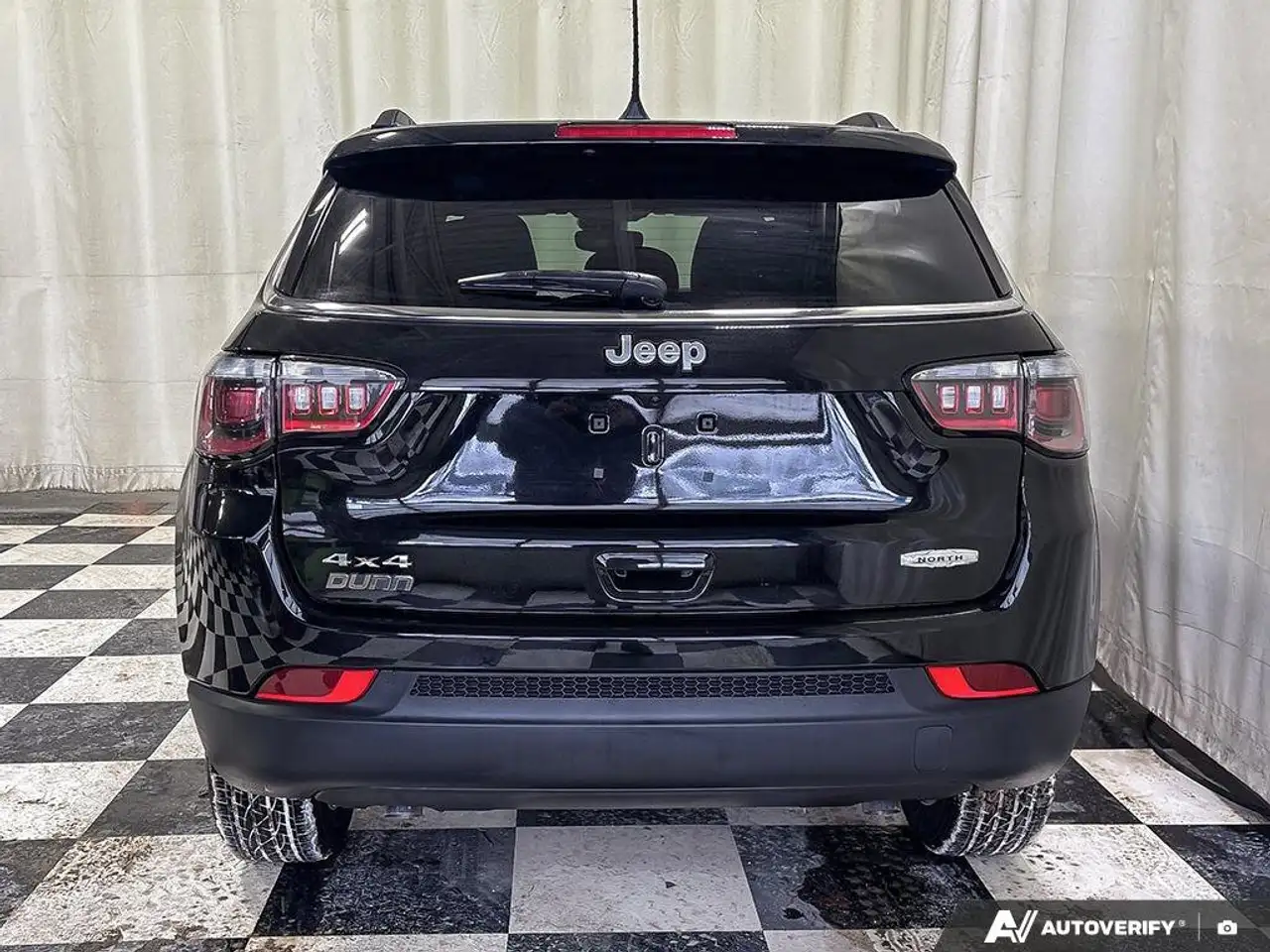 Jeep Compass снимка Jeep Compass