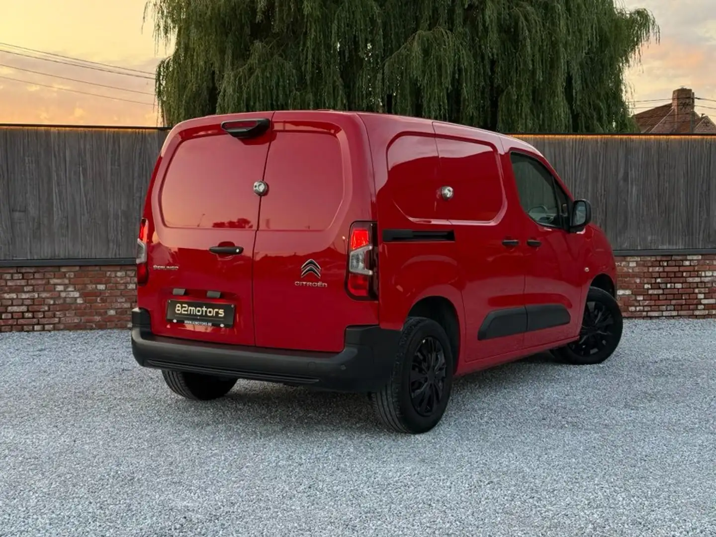 Citroen Berlingo /1.2i/130pk/automaat/camera/carplay/cruise/3-zit Rosso - 2