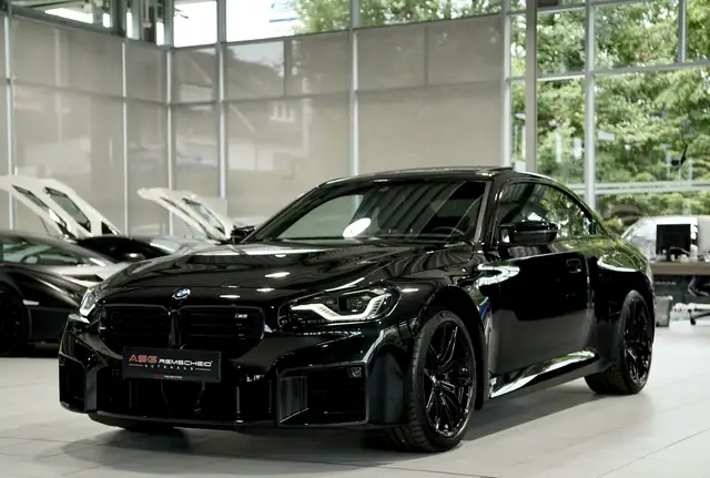 BMW M2 view 4