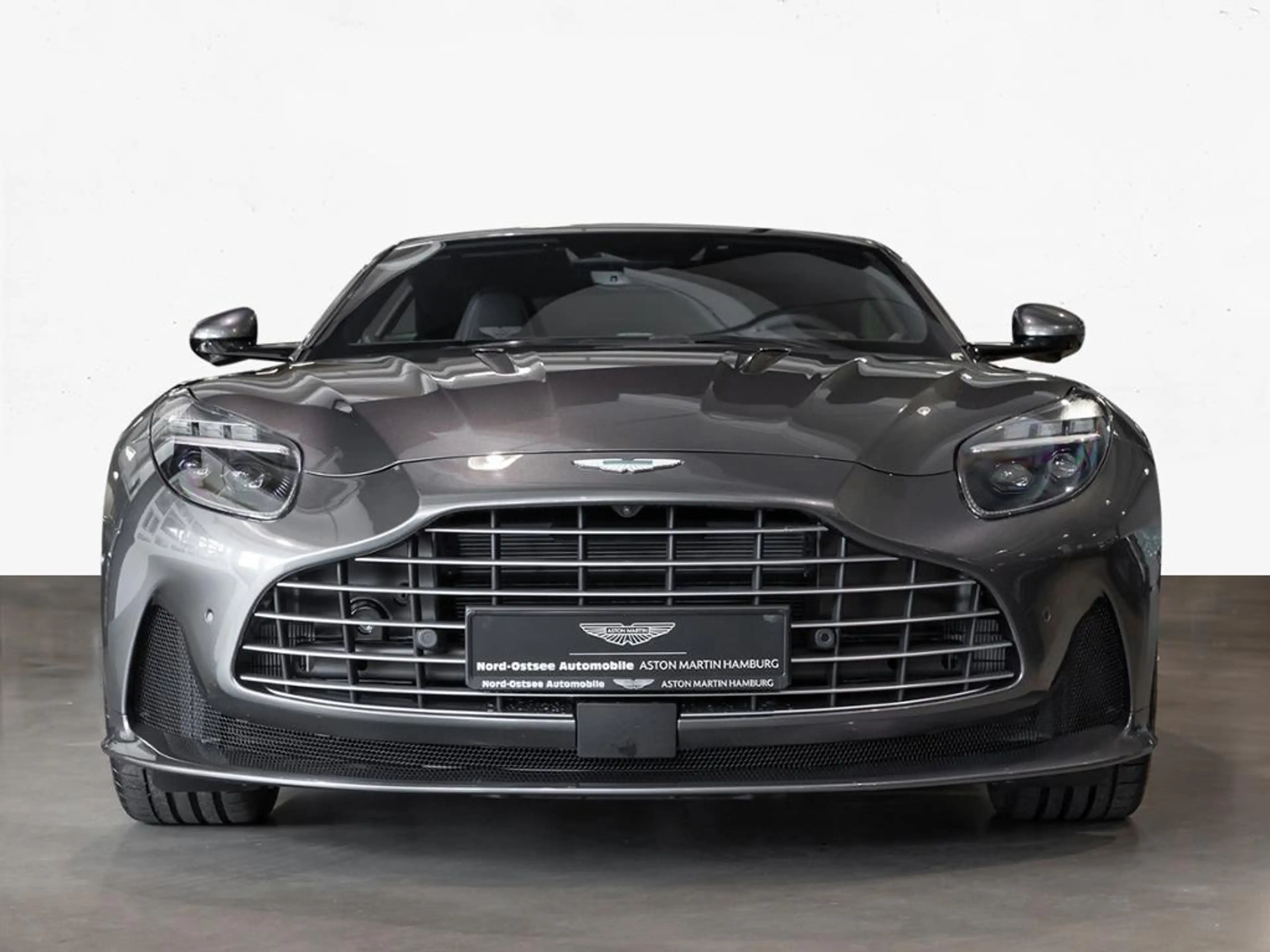 Aston Martin DB12 Coupe Aston Martin Hamburg — photo 8