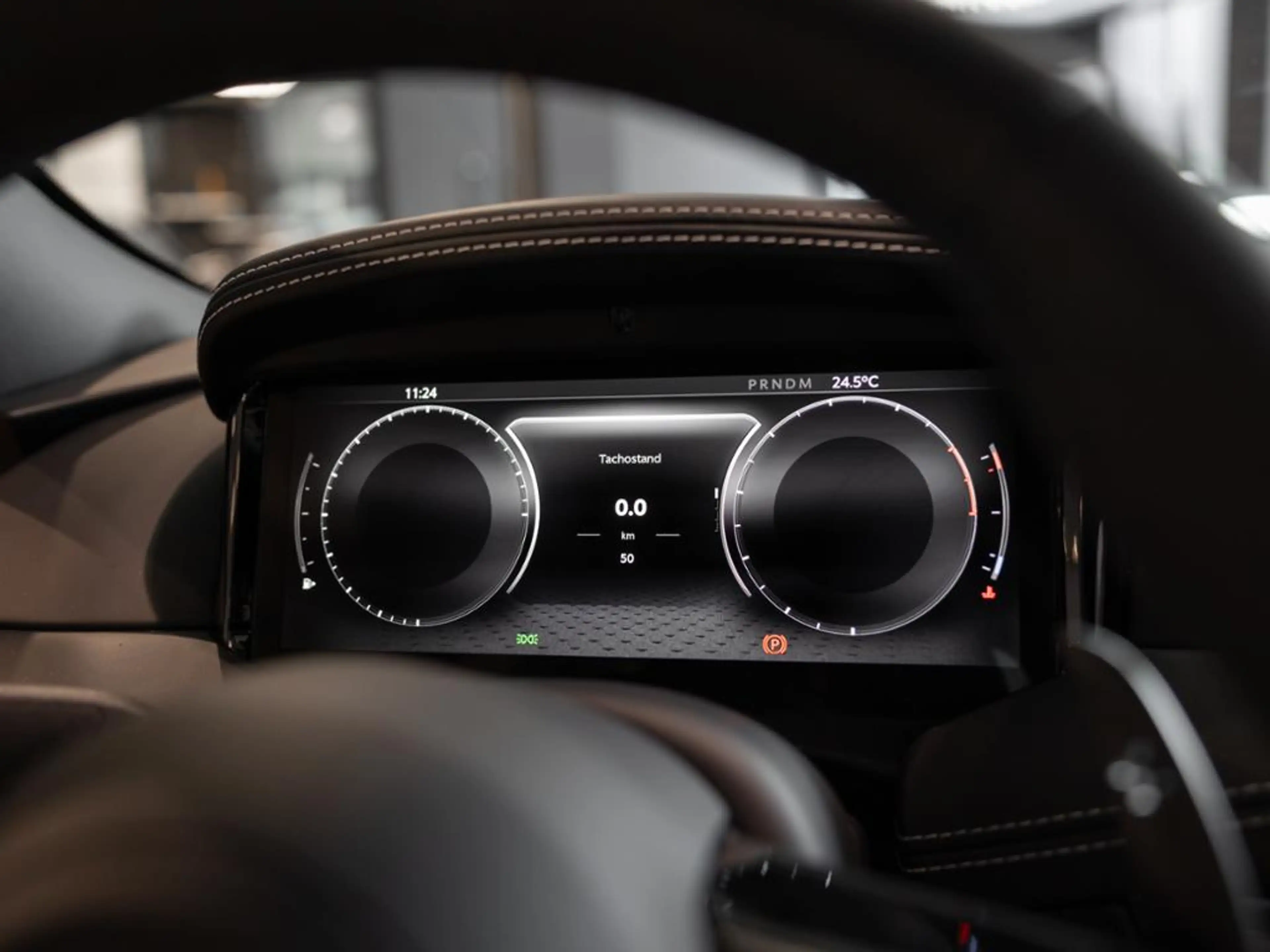 Aston Martin DB12 Coupe Aston Martin Hamburg — photo 7