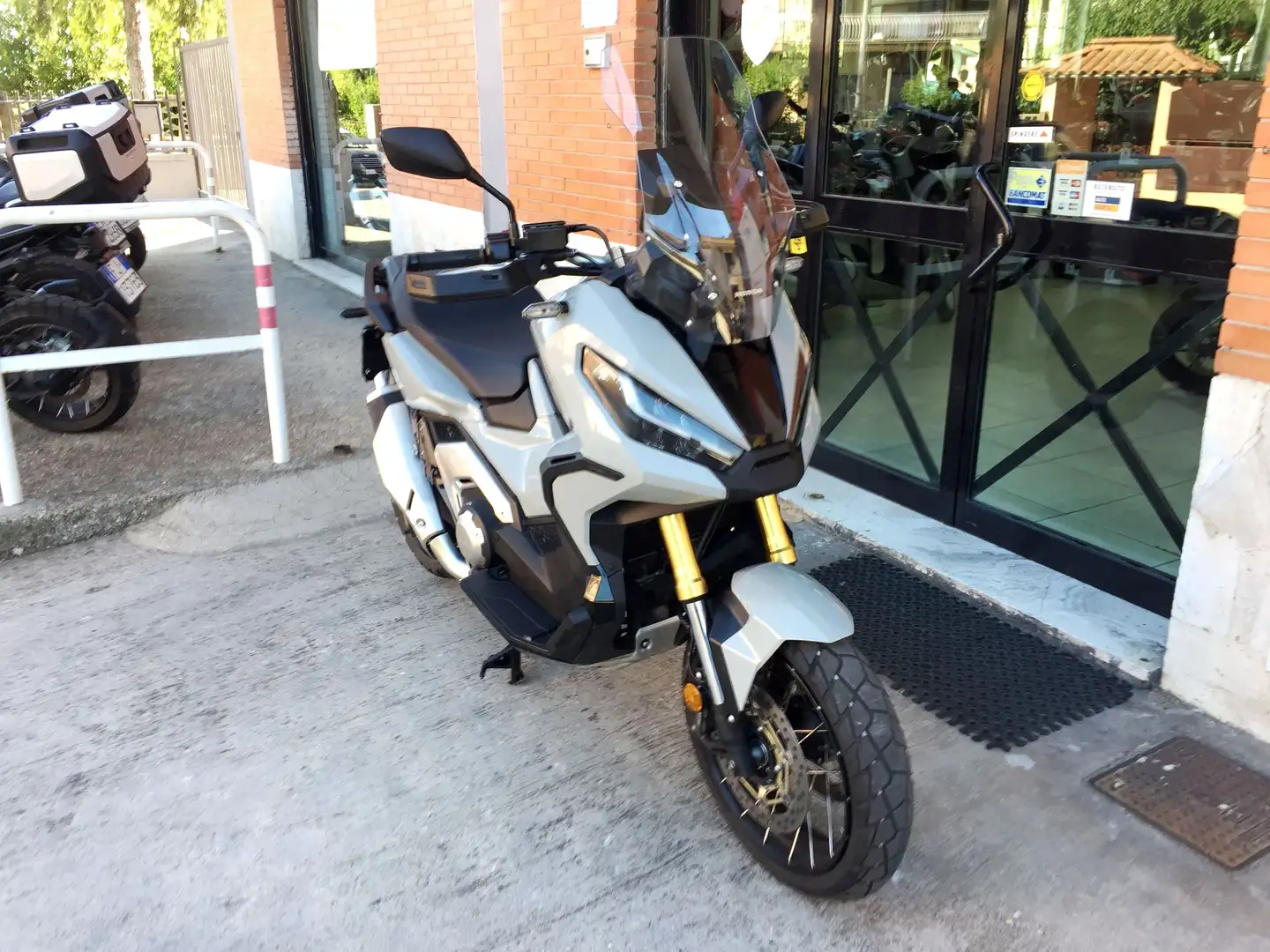 Honda X-ADV 750 DCT 2021 - FINANZIAMENTI Grigio - 2