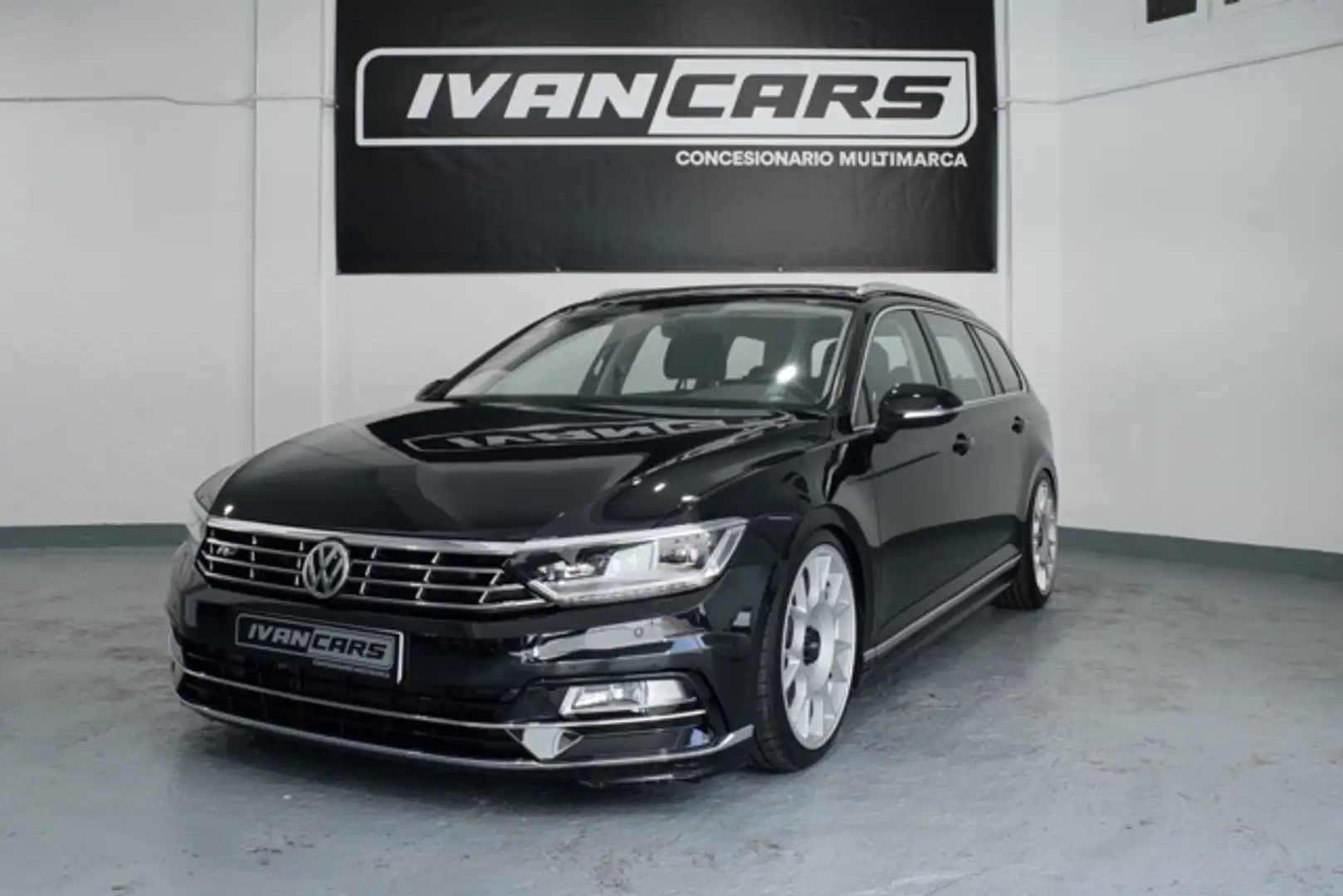 Volkswagen Passat Variant 2.0TDI R-Line Exclusive DSG7 110kW Negro - 1