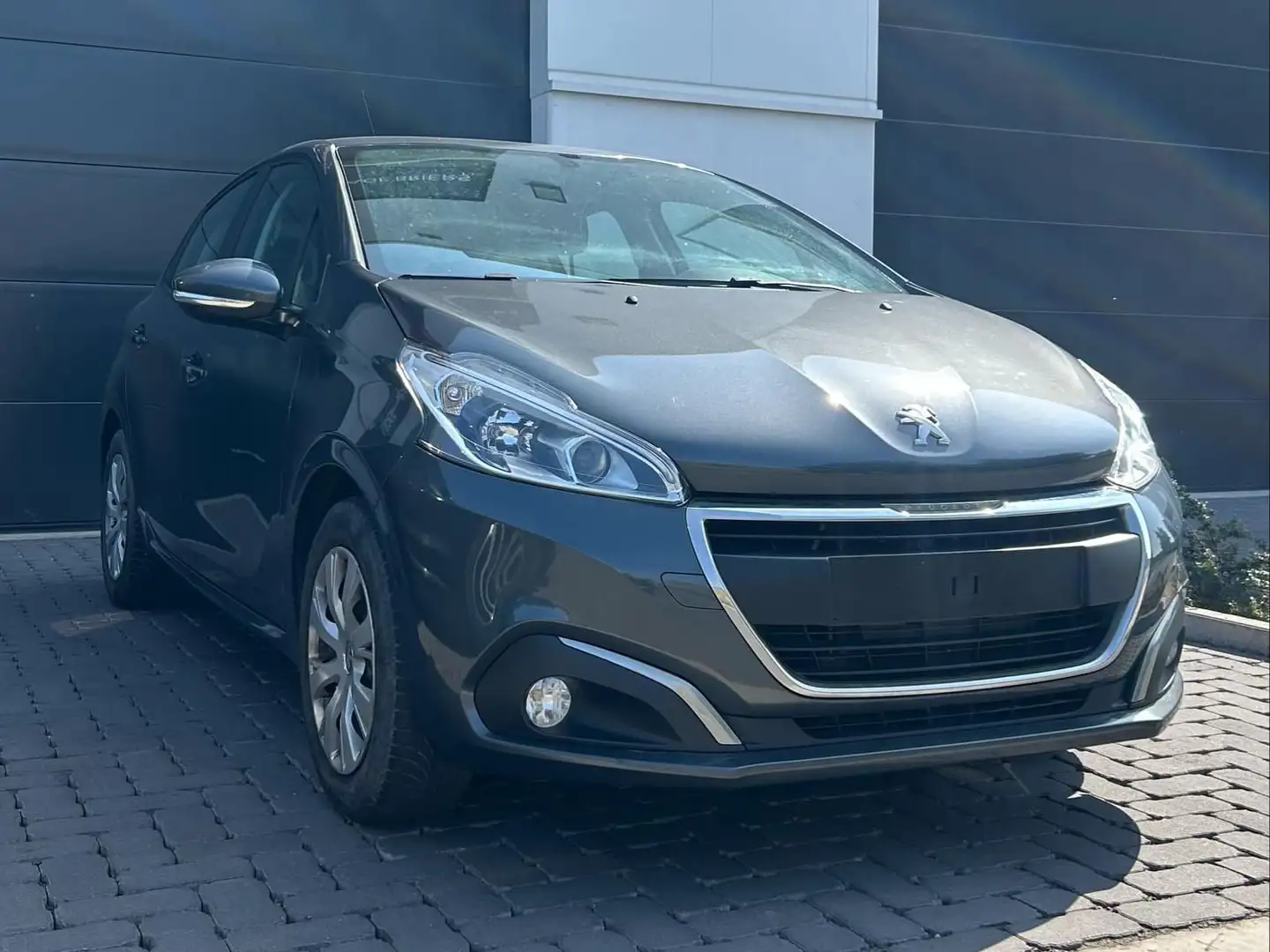 Peugeot 208 208 PureTech 82 Active Gris - 1