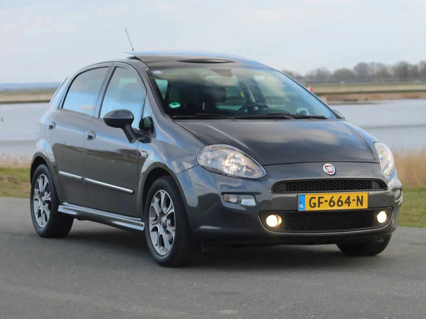 Fiat Punto Fiat Punto 0.9 TwinAir | Pano Dak | Sport | 2e eig Gri - 2