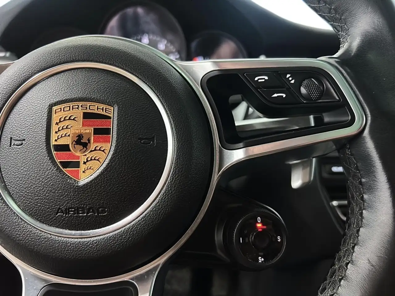 Porsche Macan снимка Porsche Macan