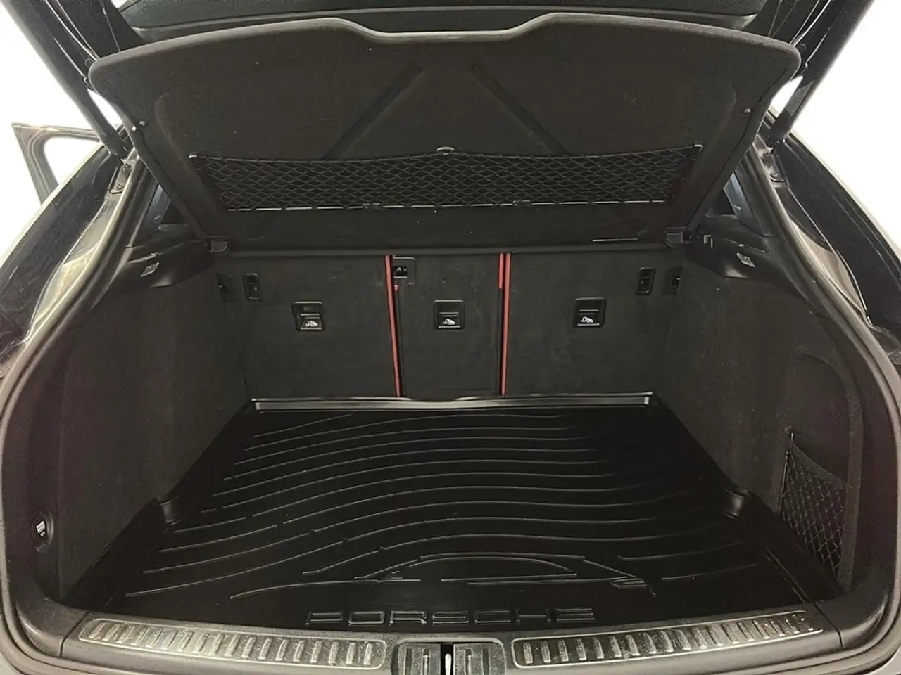 Porsche Macan снимка Porsche Macan