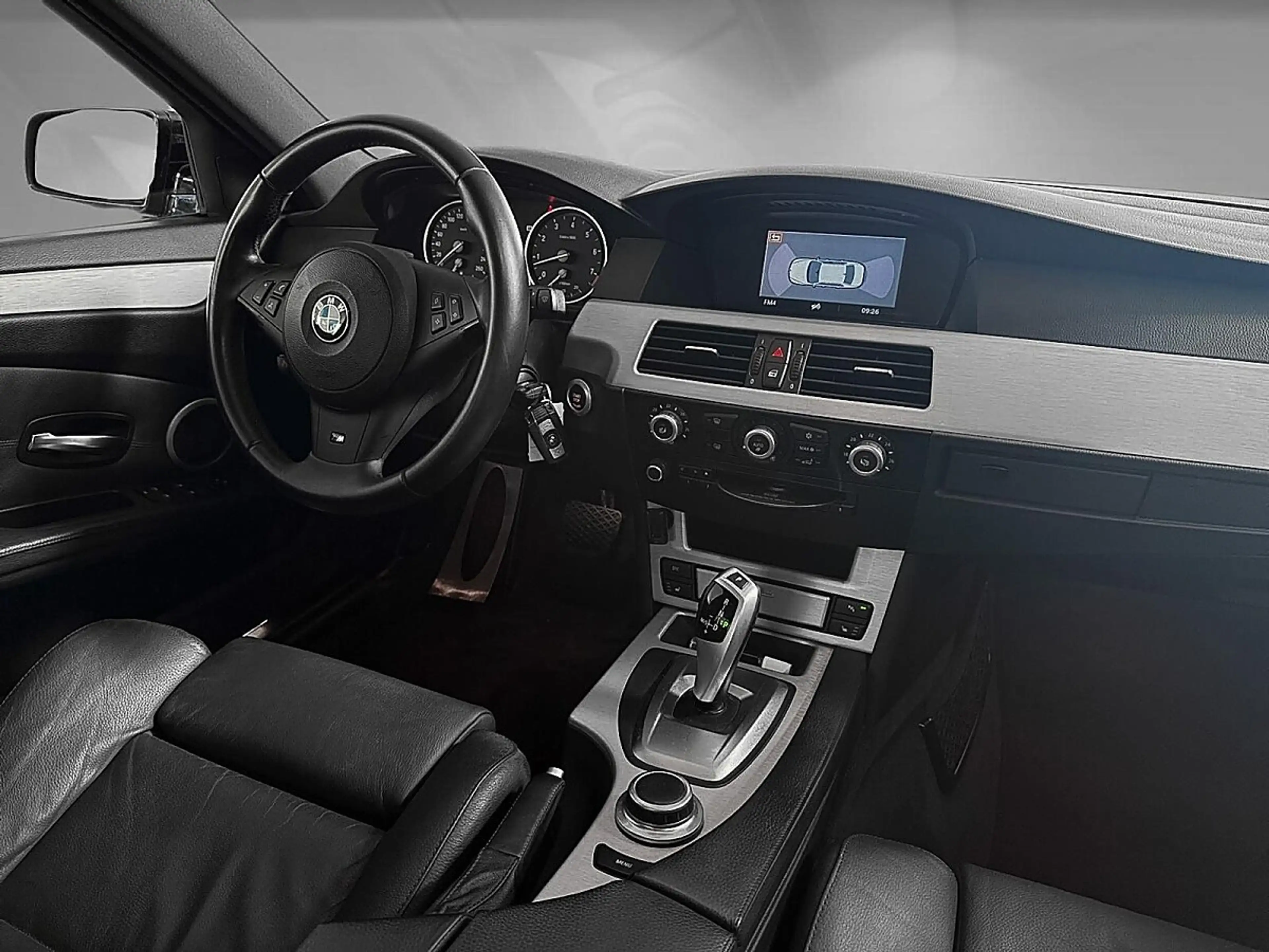 BMW 525 i Aut. | M-PAKET AB WERK | PICKERL NEU BIS 04/2... — photo 11