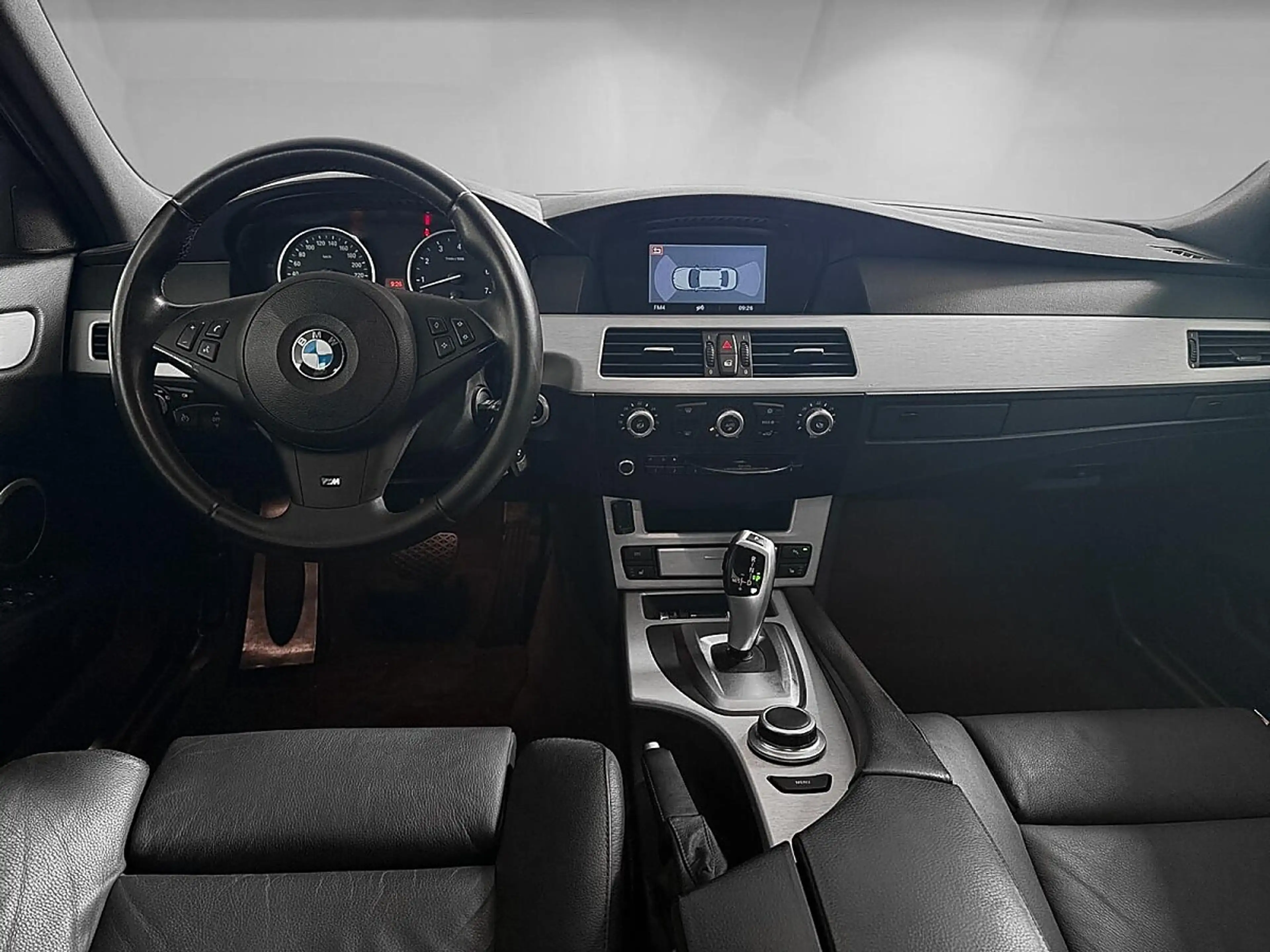 BMW 525 i Aut. | M-PAKET AB WERK | PICKERL NEU BIS 04/2... — photo 10