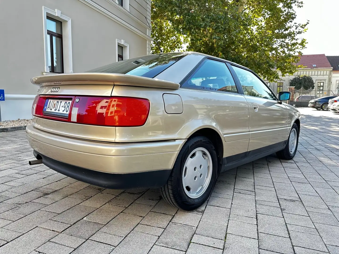 Audi Coupe Coupé 2,0 E Beige - 2