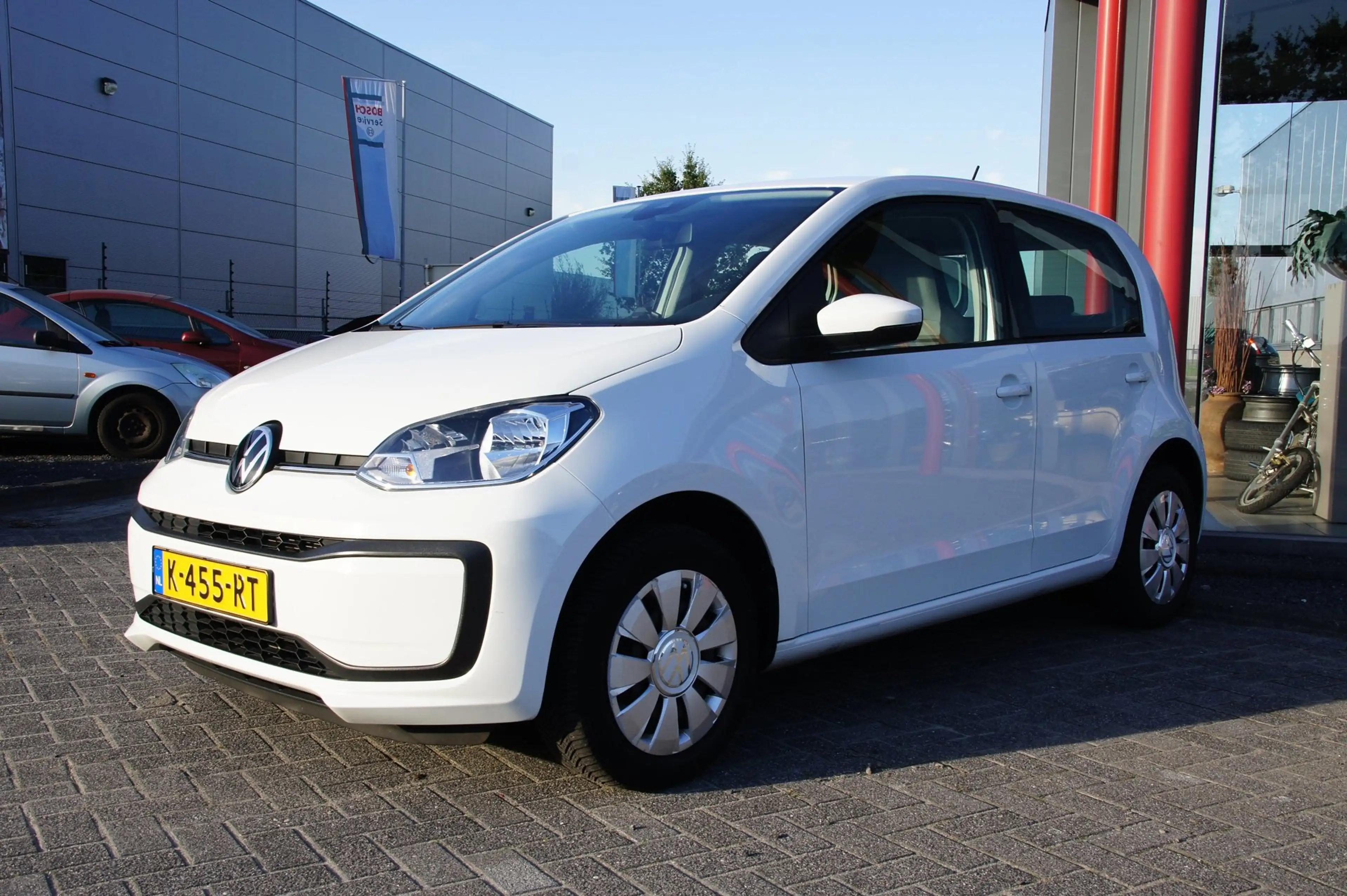Volkswagen up! 1.0 — photo 9